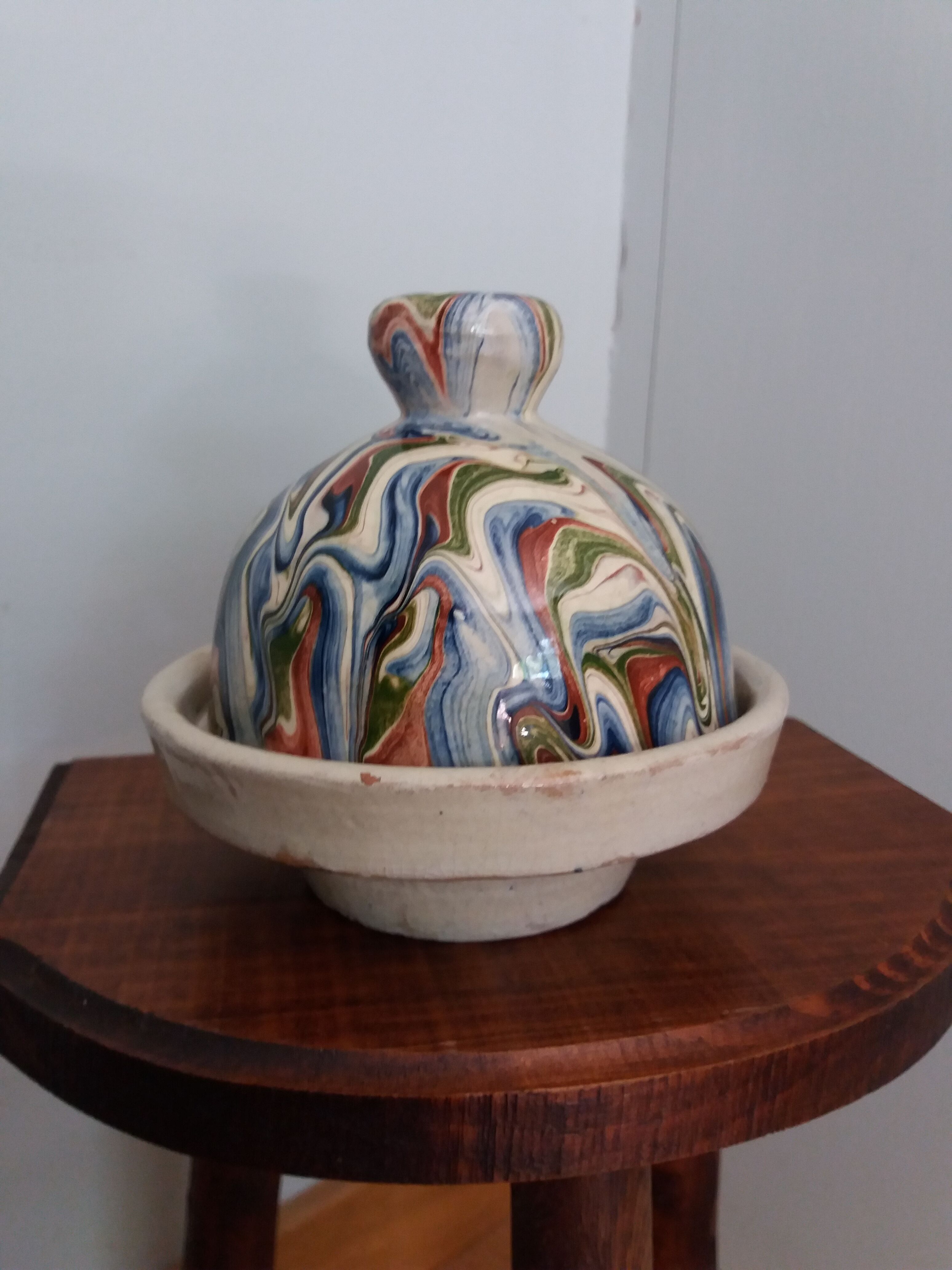 Butter bell in marbled ceramic