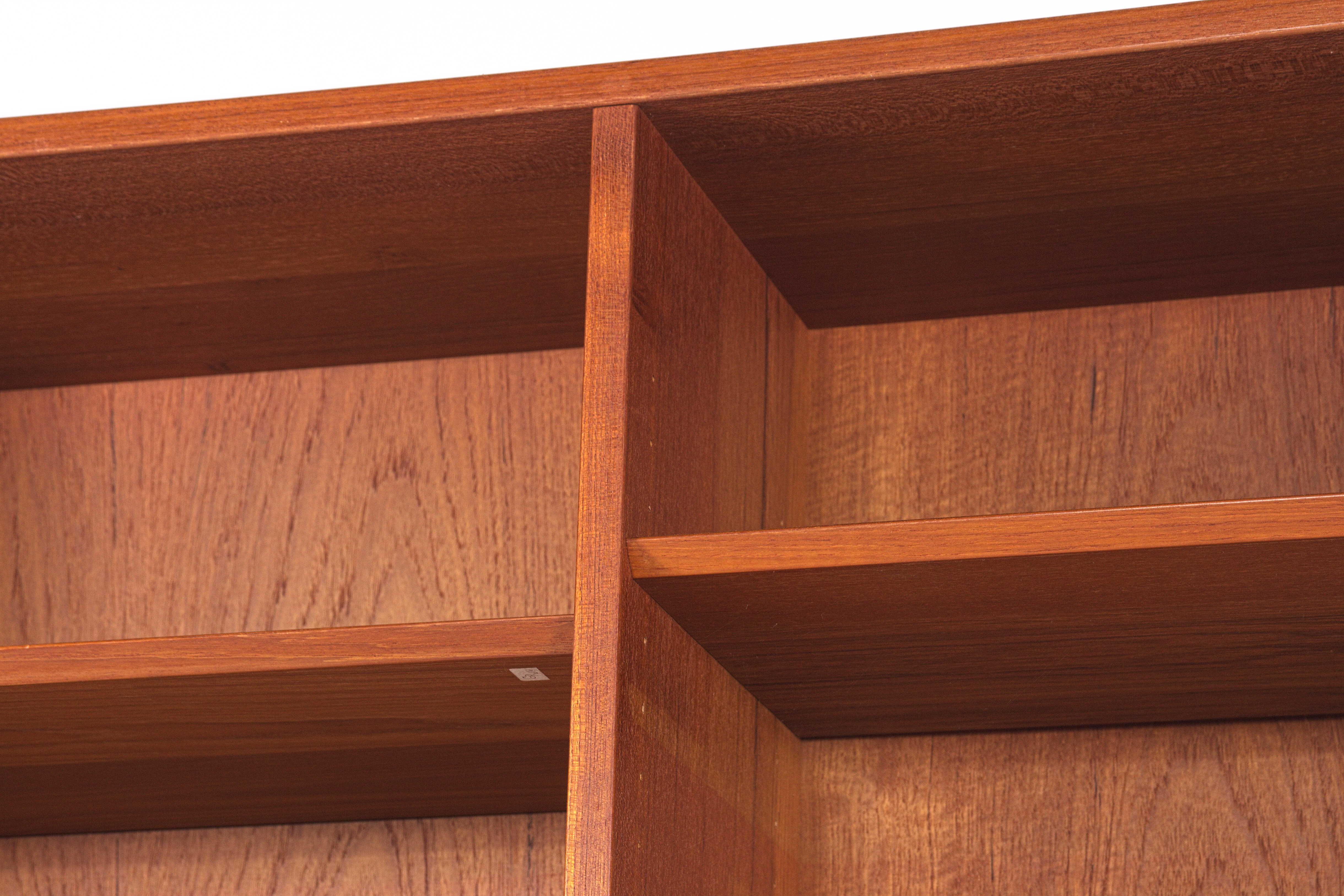 Bookcase of Poul Hundevad for Hundevavd & Co, teak, Denmark around 1960