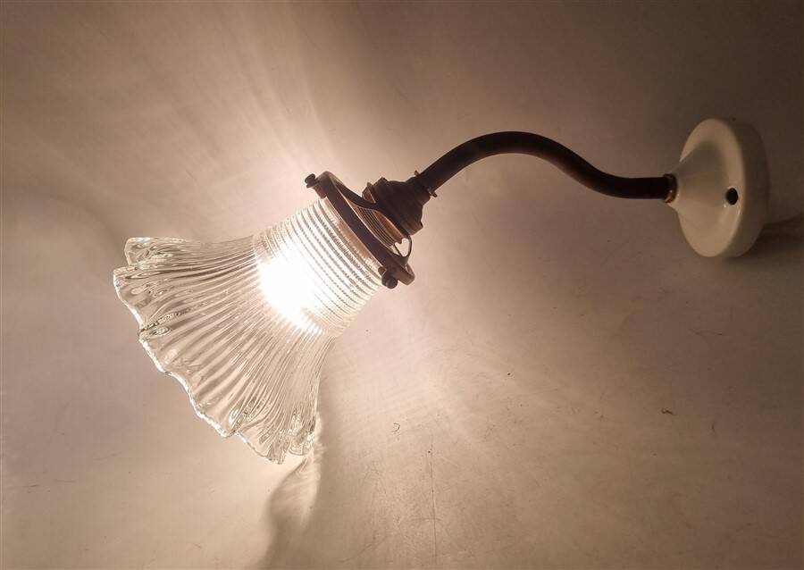 Holophane style wall light