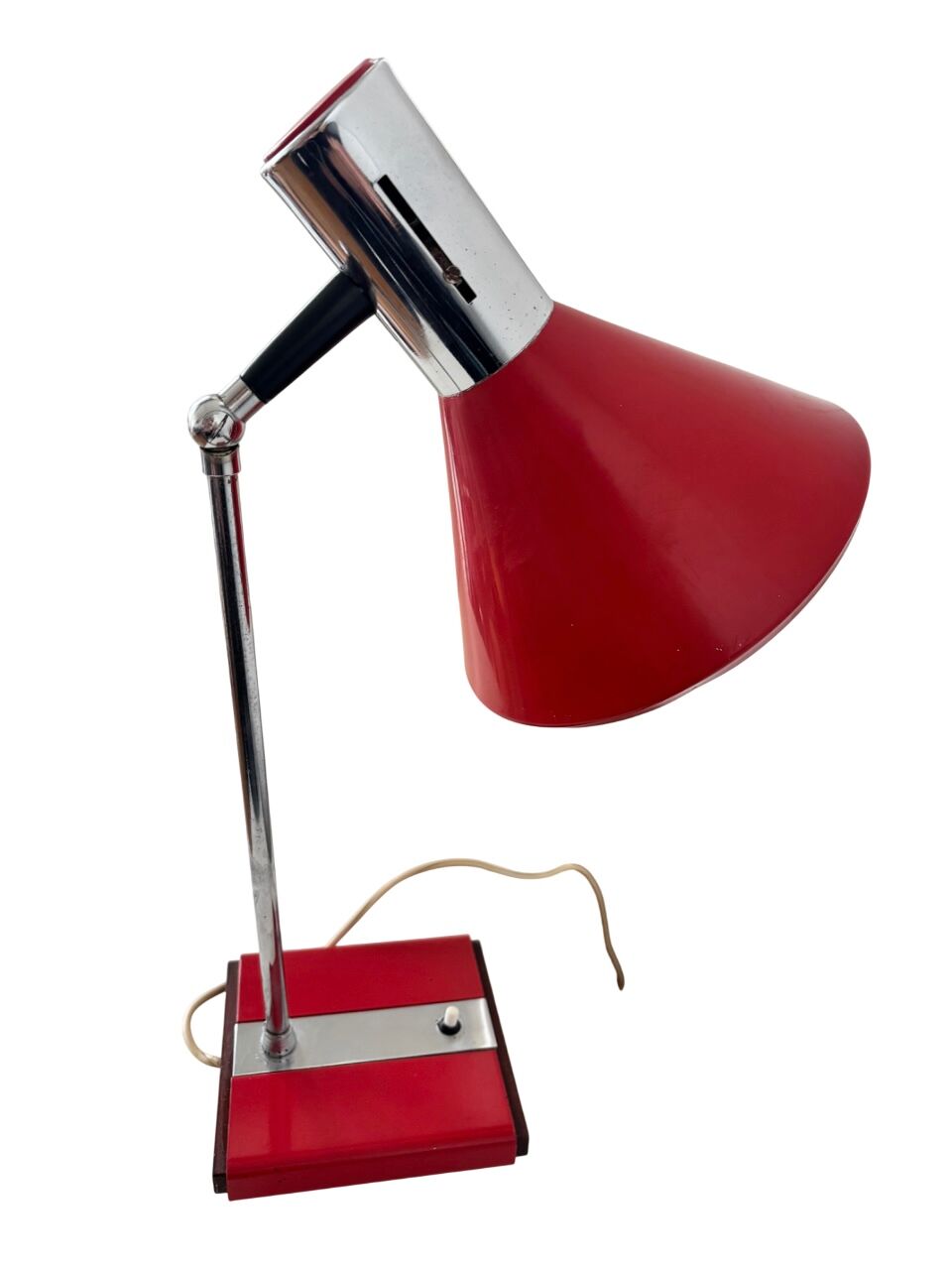 Italian desk lamp in wood and metal from the 1960s.