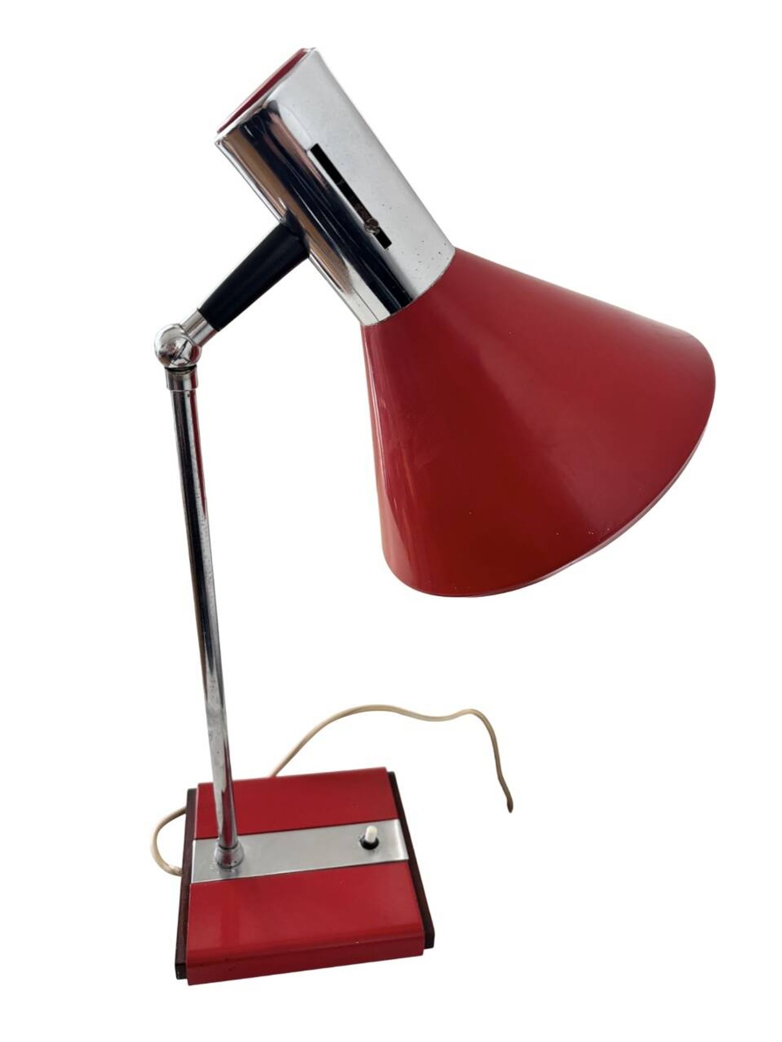 Italian desk lamp in wood and metal from the 1960s.