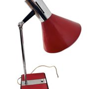 Italian desk lamp in wood and metal from the 1960s.