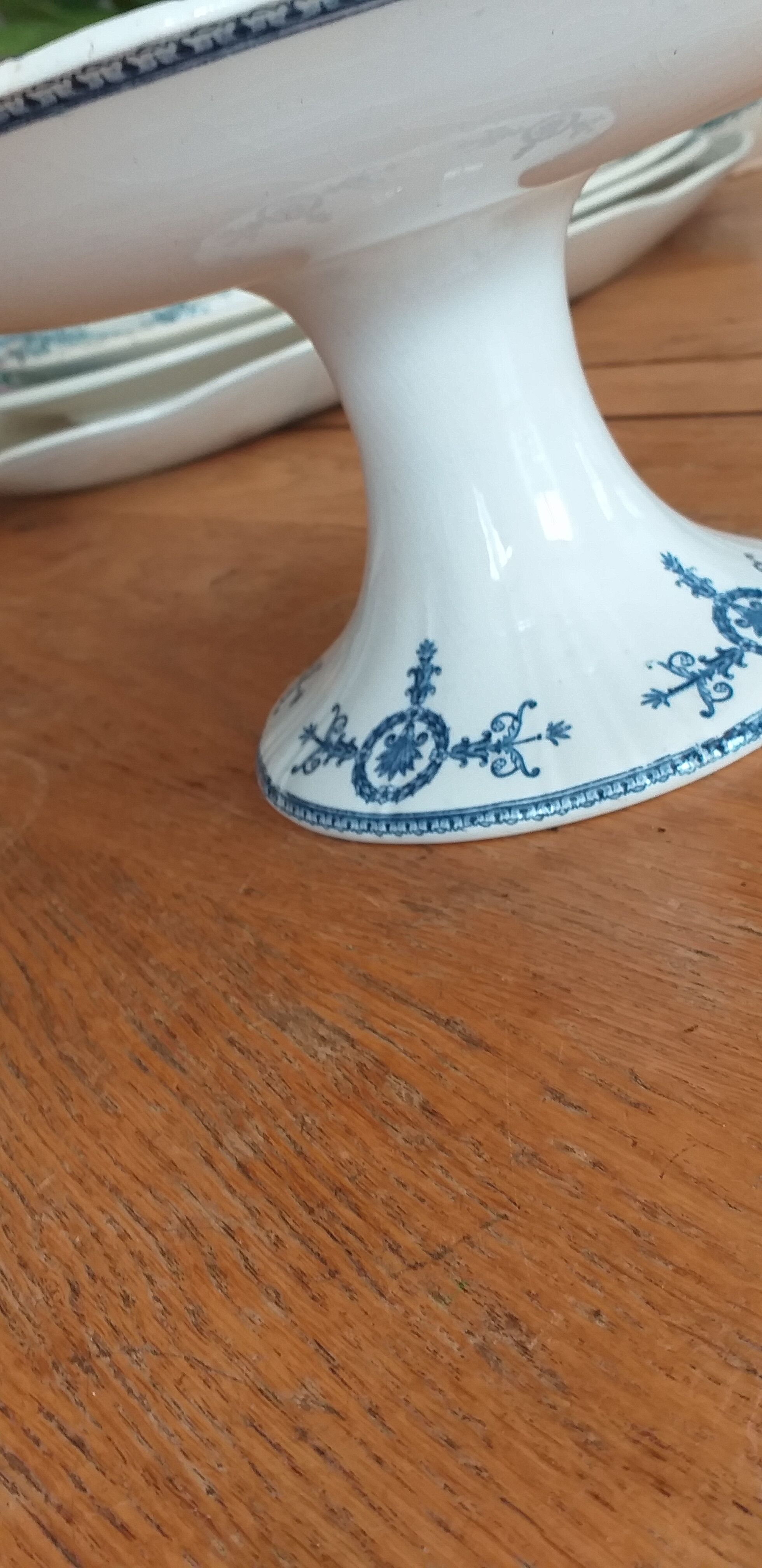 Fruit basket in opaque porcelain Terre de Fer de Gien model Malmaison