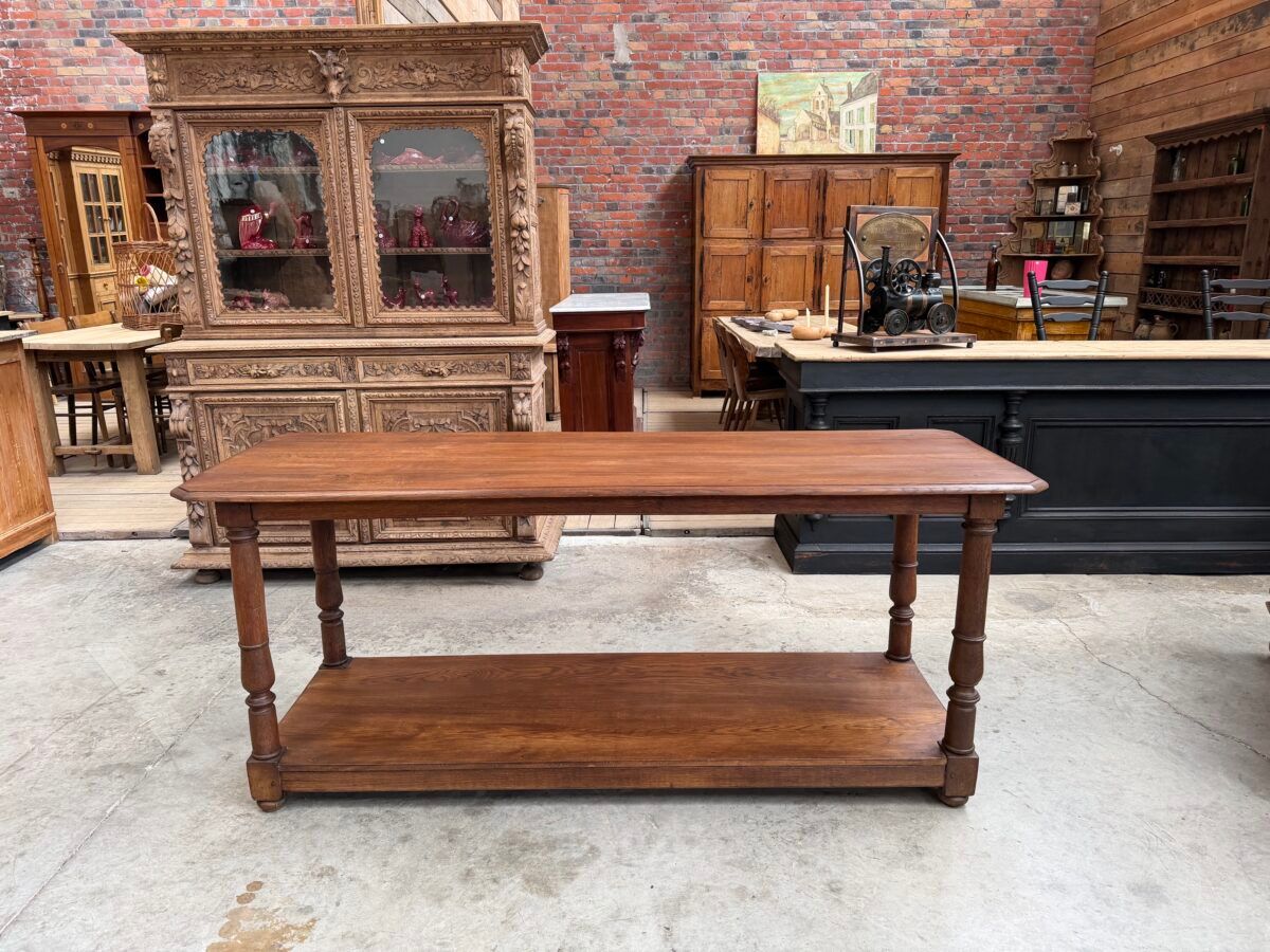Draper's table from the early 20th century in oak