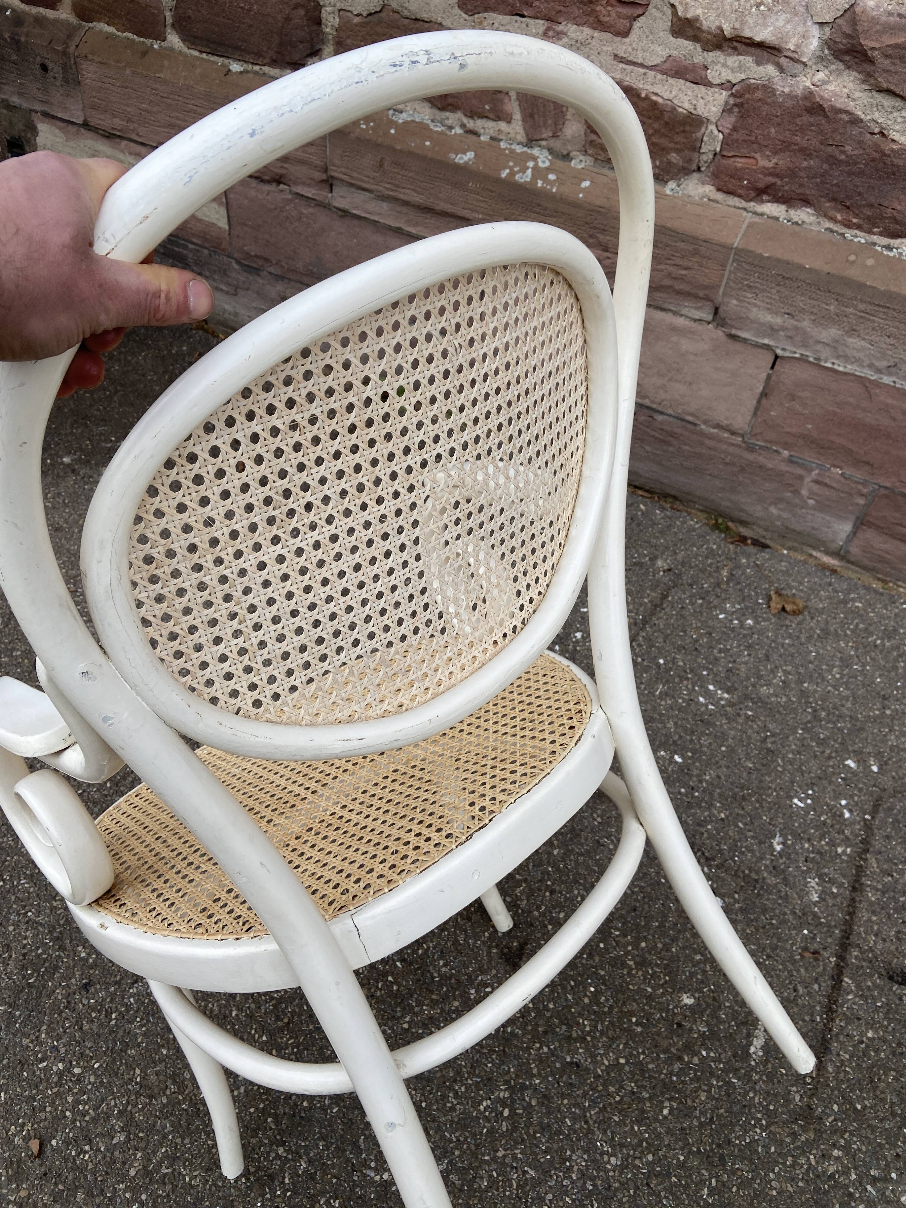 Viennese bistro armchair Nr 11 late nineteenth Bentwood