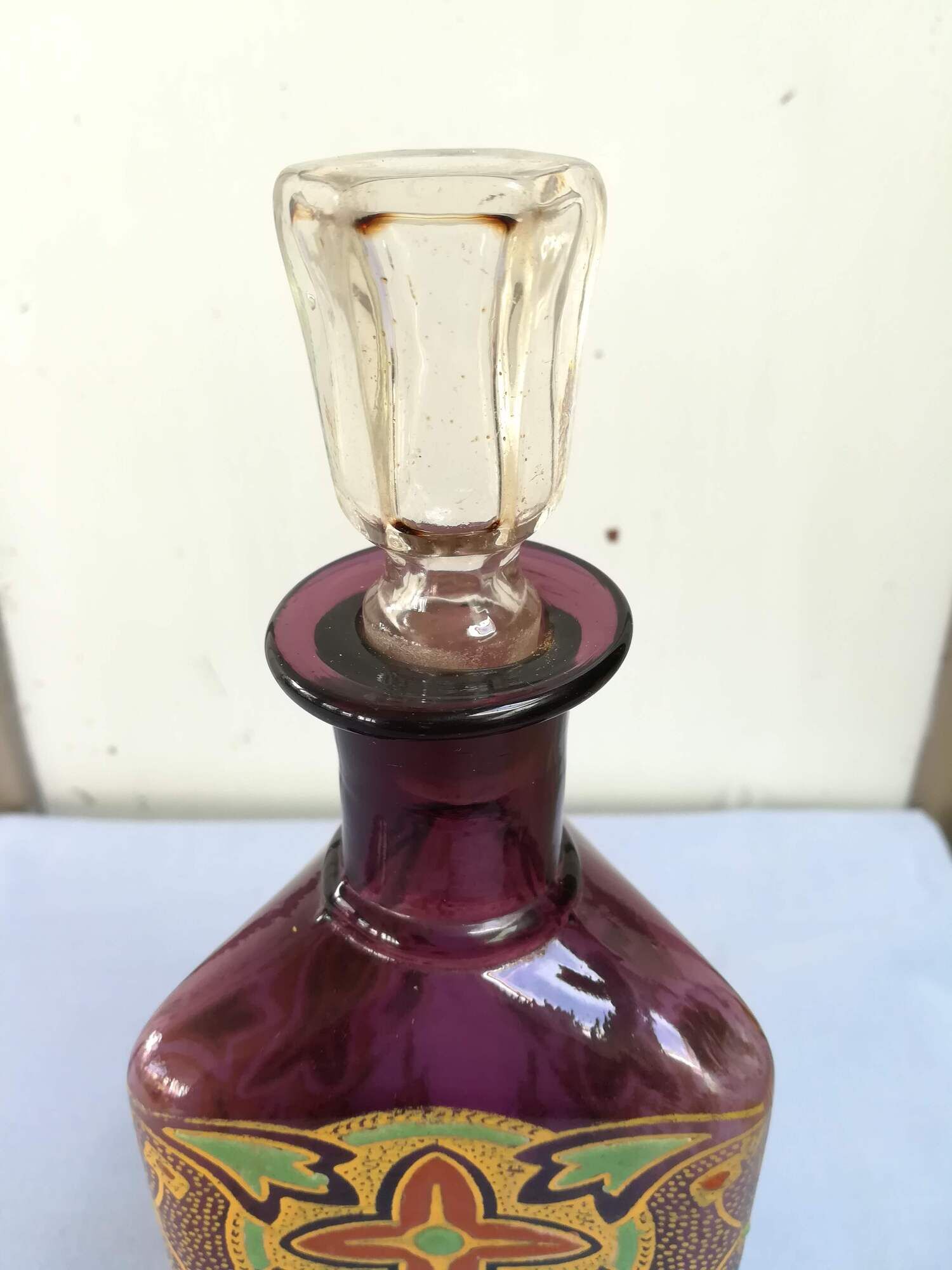 Enamelled decanter of the XXth Art Deco style
