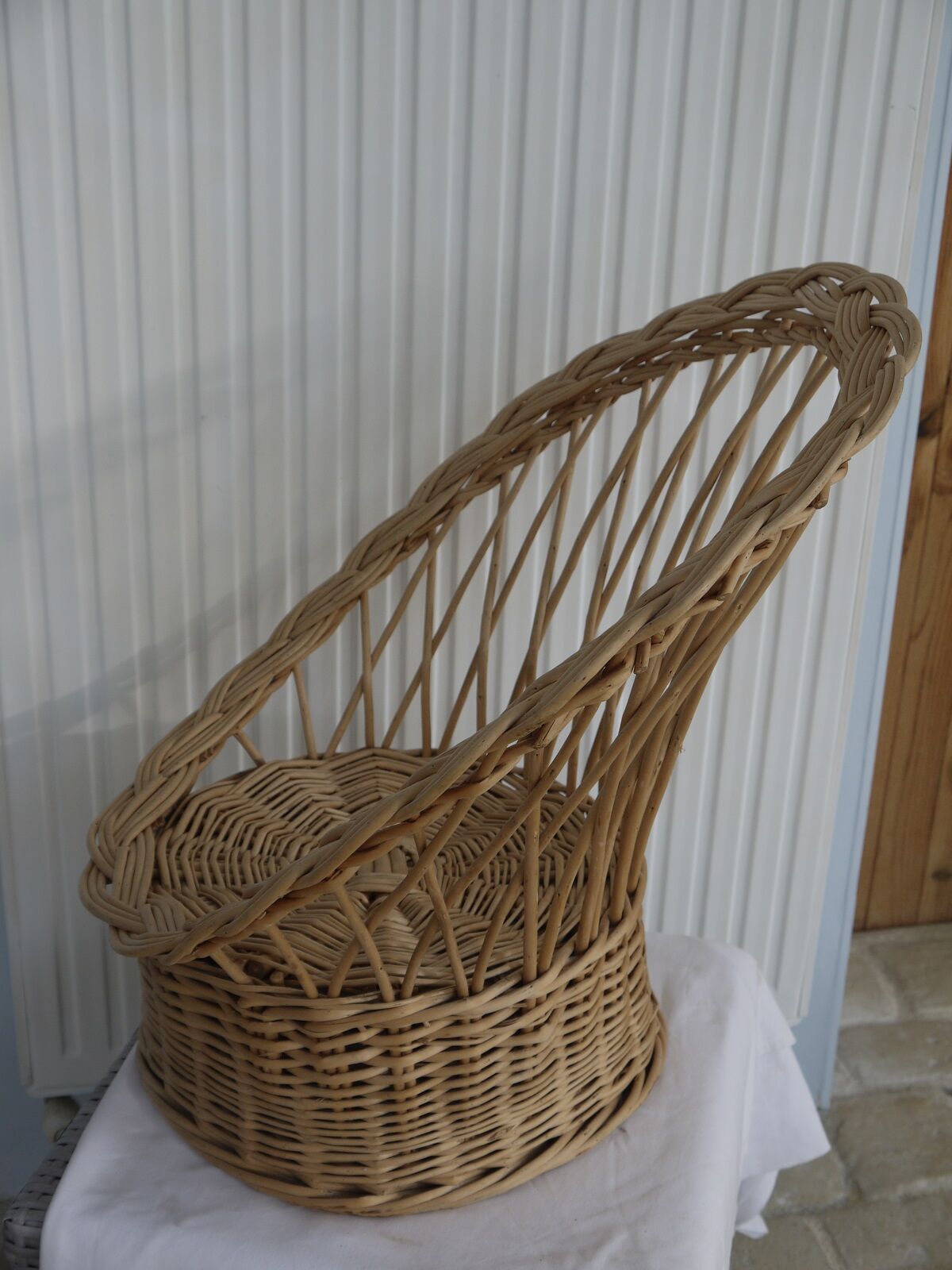 Children's wicker chair, Emmanuelle style