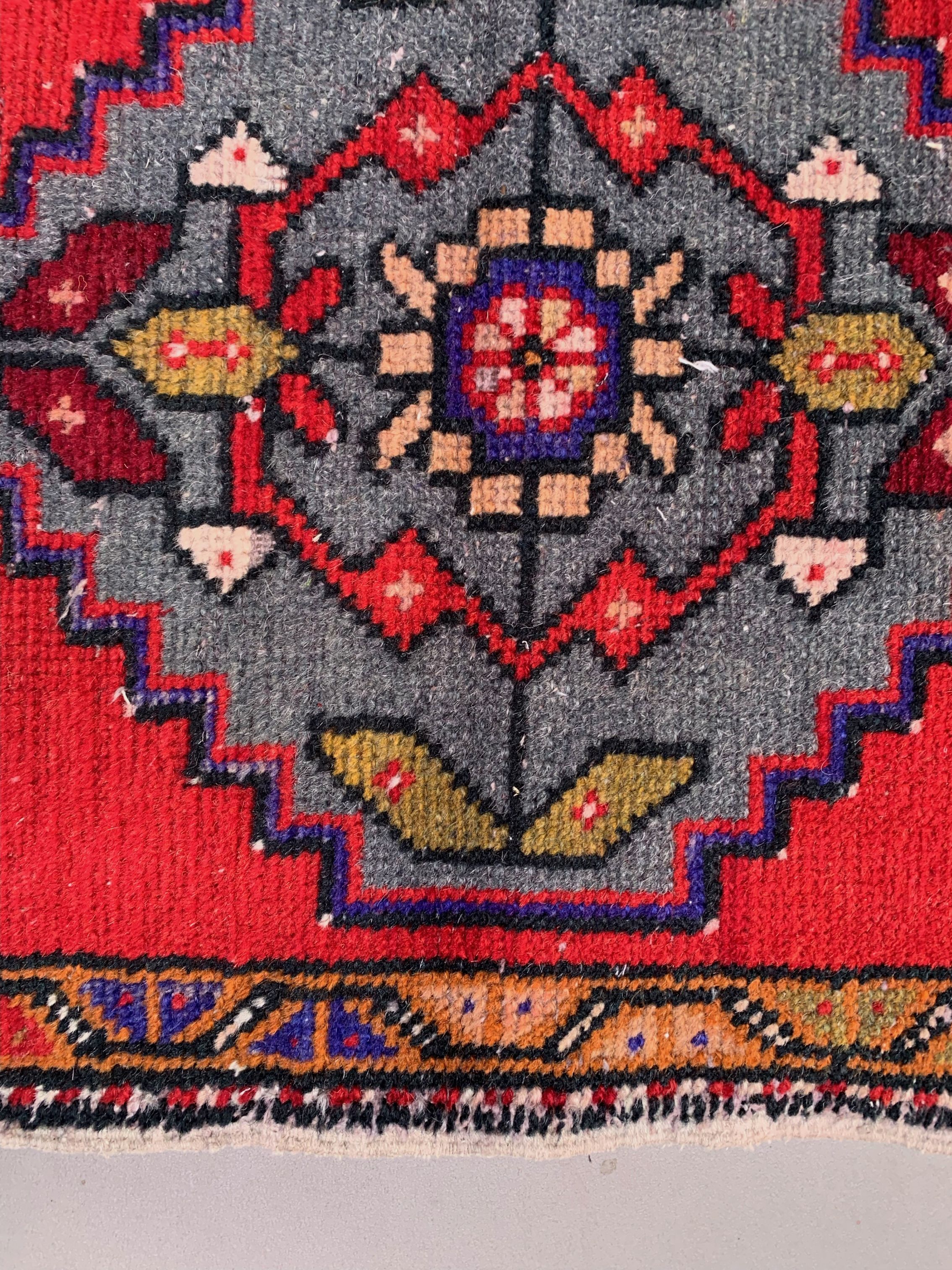 Small Vintage Turkish Rug 103x51 cm, Short Runner, Tribal, Shabby Chic