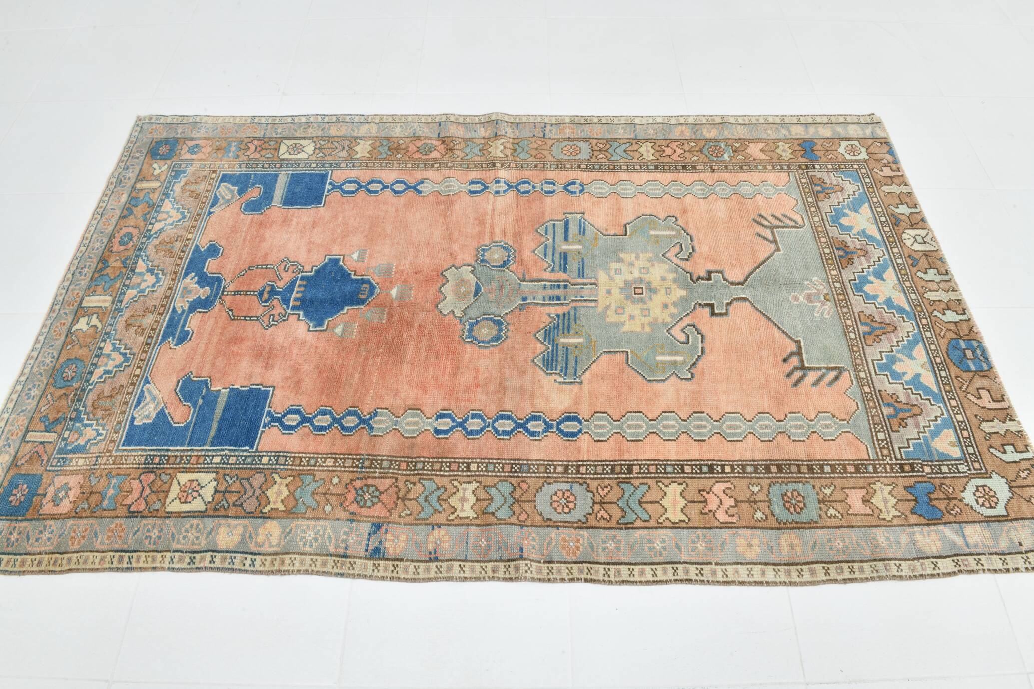 Salmon & Navy Blue Vintage Persian Rug, 131x218 Cm