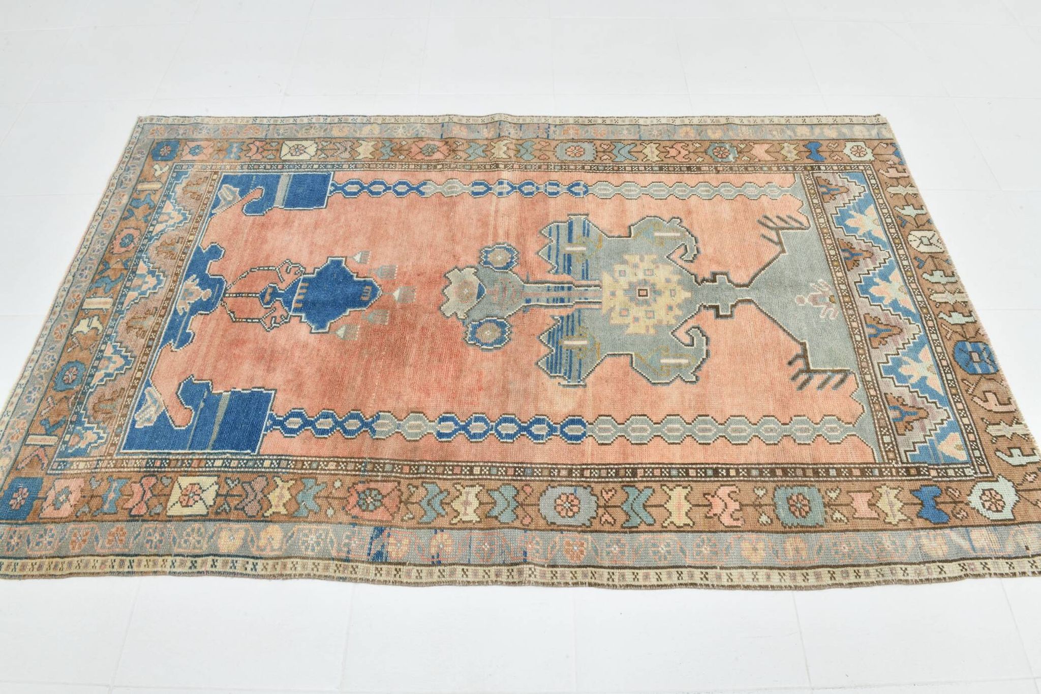 Salmon & Navy Blue Vintage Persian Rug, 131x218 Cm