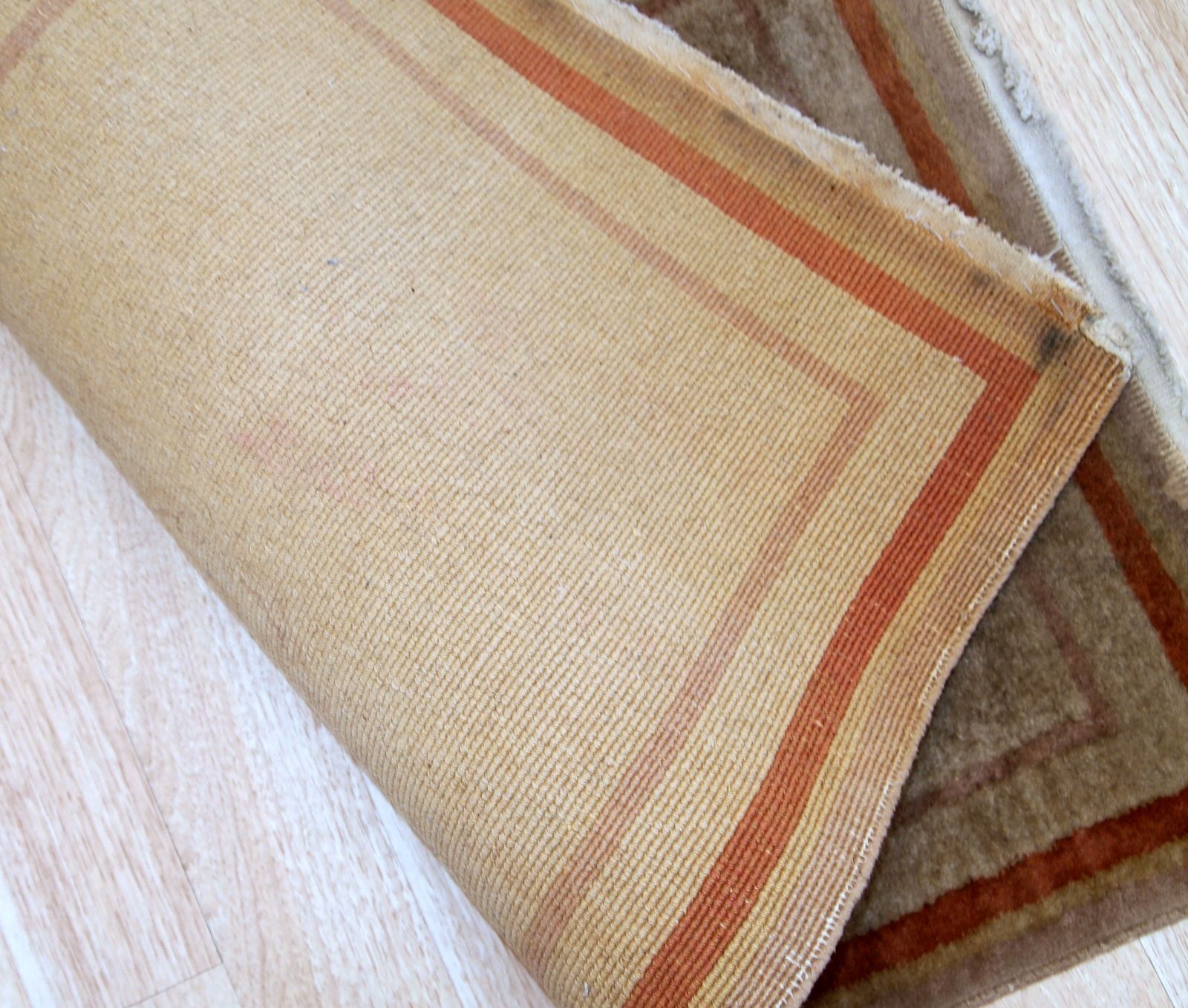 Chinese vintage carpet Art Deco handmade 64cm x 97cm 1970s
