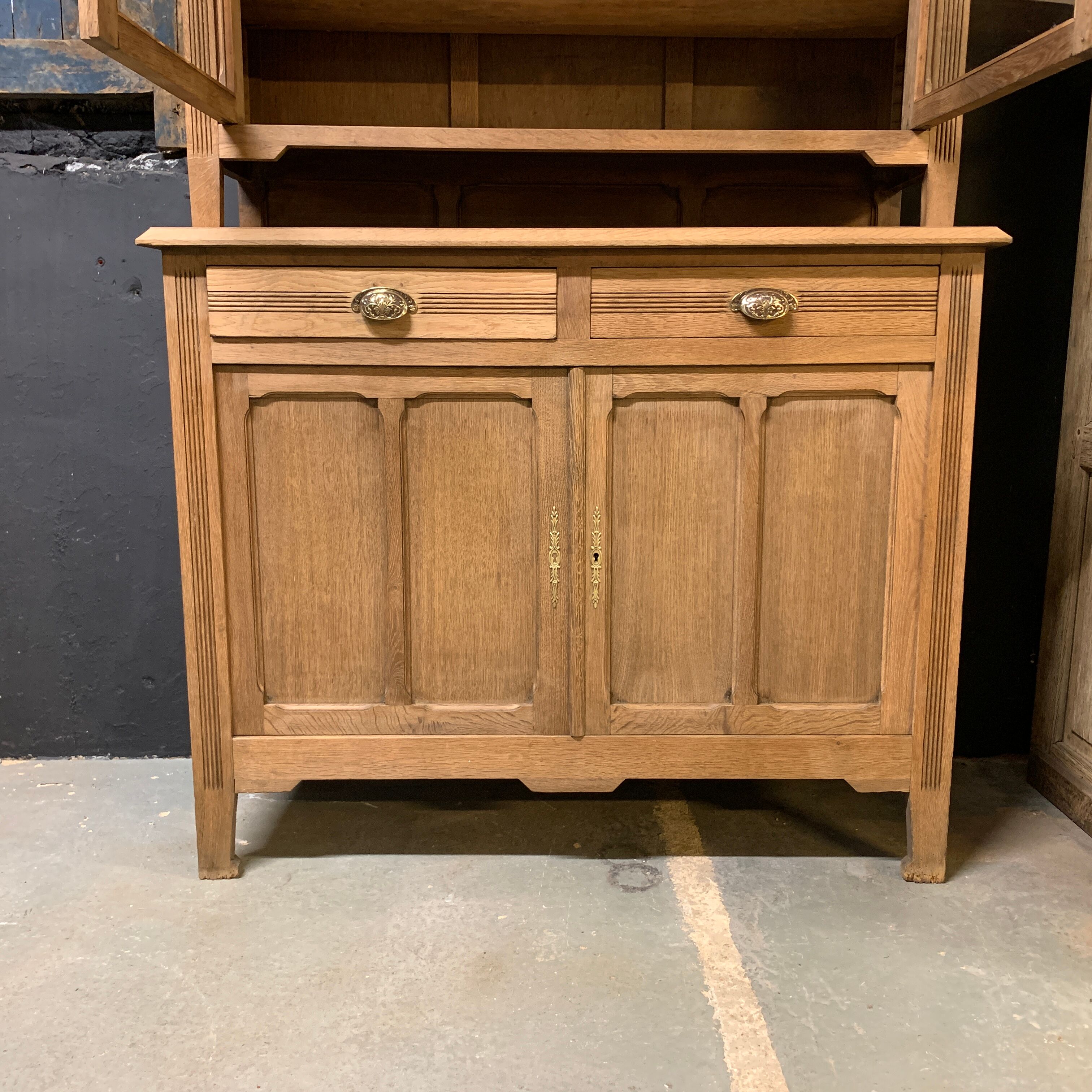 Former 1950 oak croess