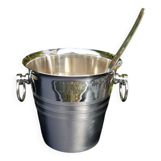 Stainless steel ice bucket and spoon thereof