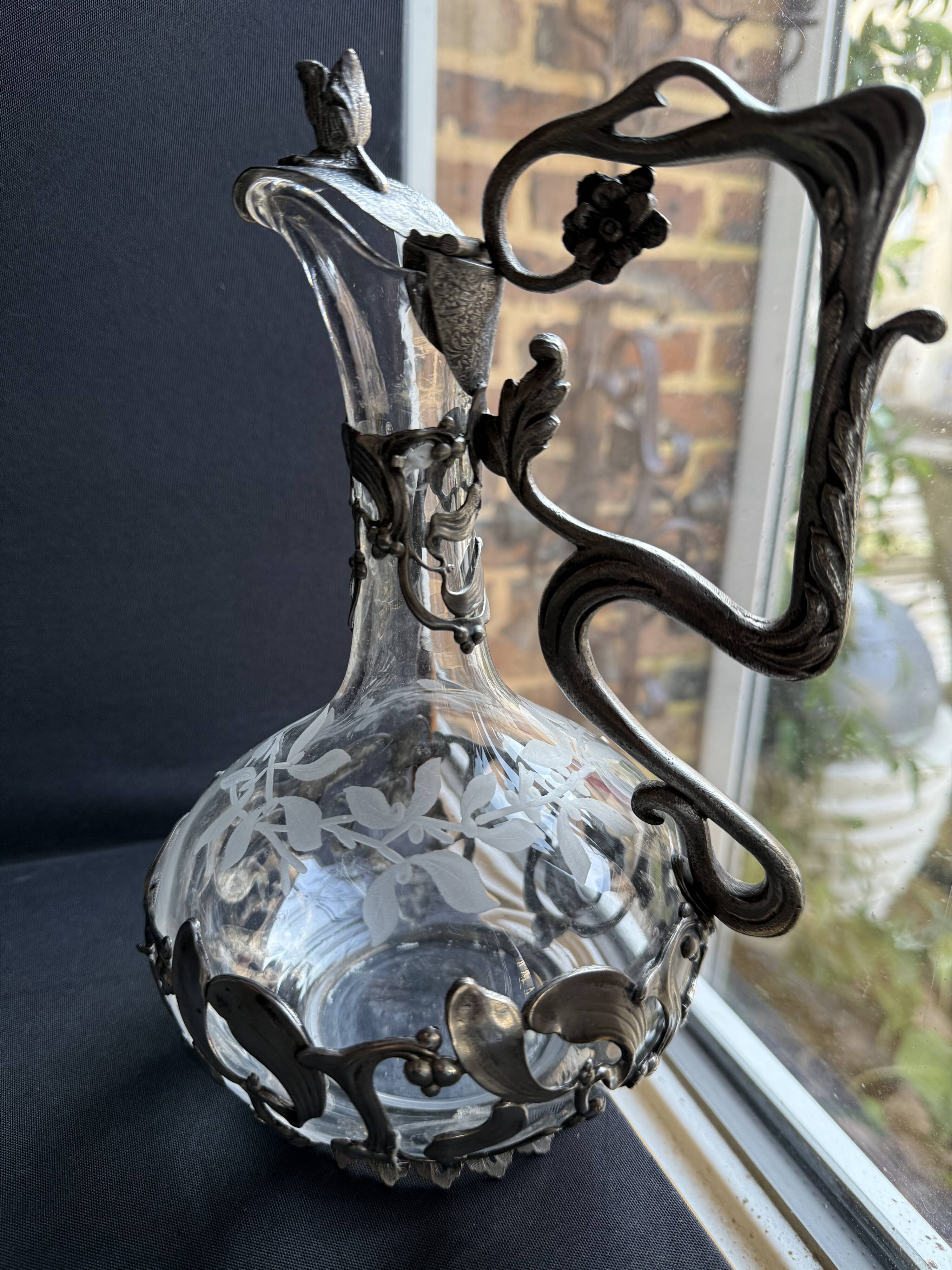 Ewer – Engraved glass and silver-plated metal – Mistletoe decoration