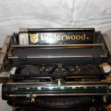 UNDERWOOD TYPEWRITER