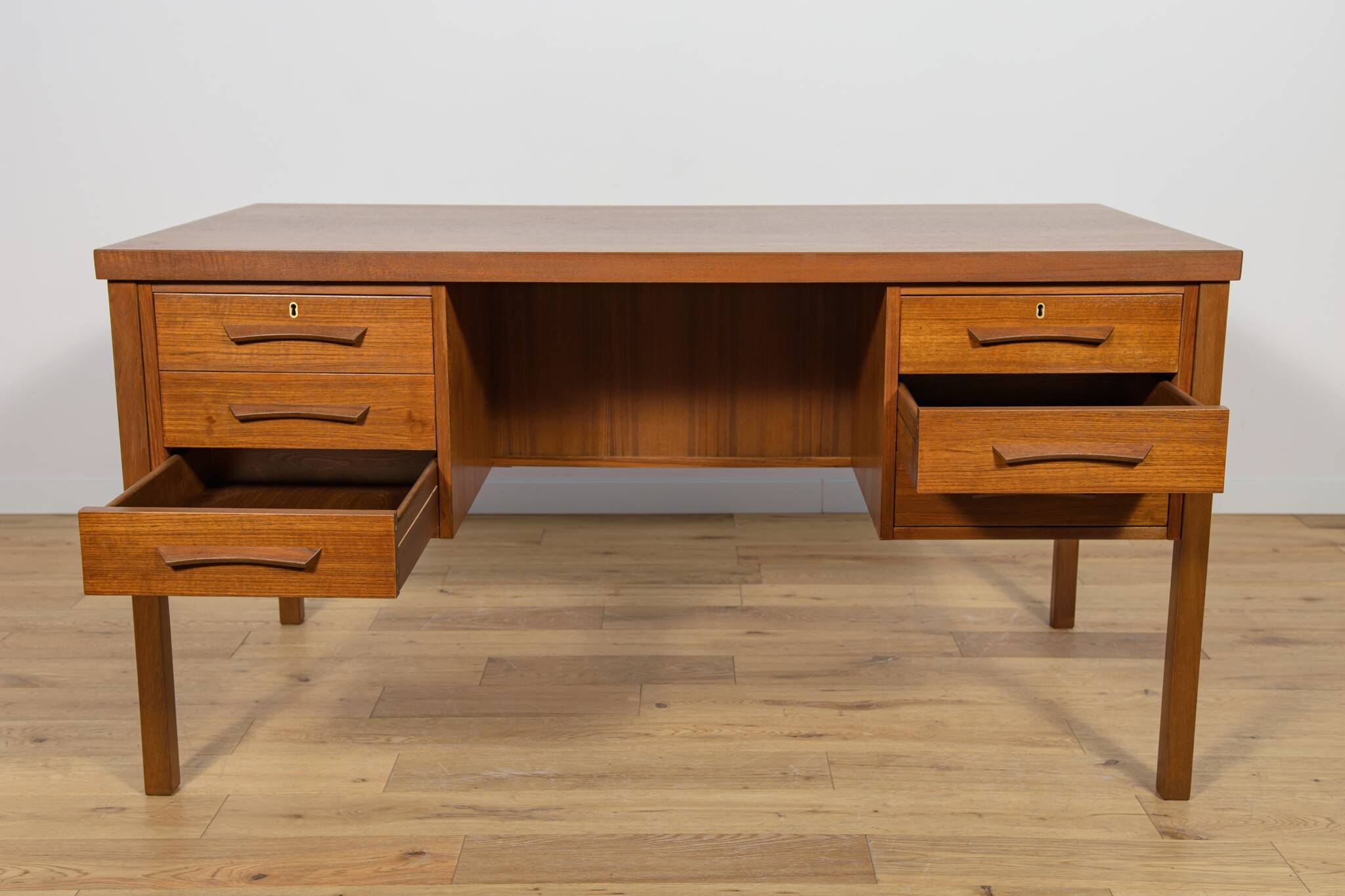 Mid-Century Freestanding Teak Desk, Denmark, 1960s