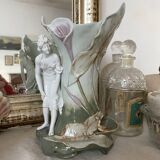 Vase art nouveau en barbotine