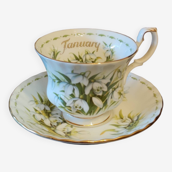 Ancienne Tasse et sous tasse Royal Albert Bone China England /Porcelaine Anglaise/January