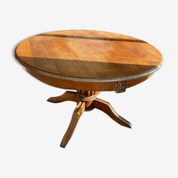 Table ovale en bois avec pied centrale