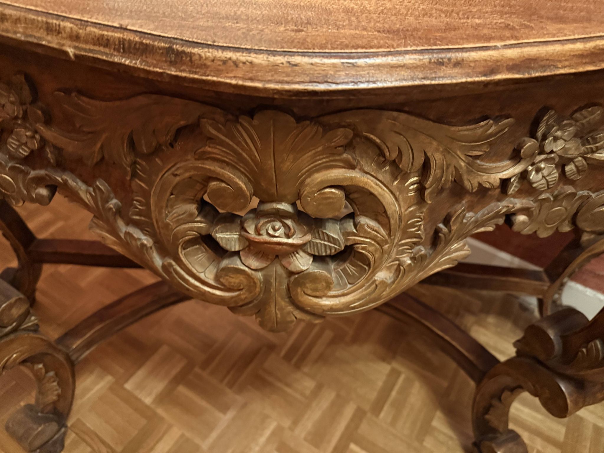 Antique carved wooden console – Louis XIV style – floral decoration