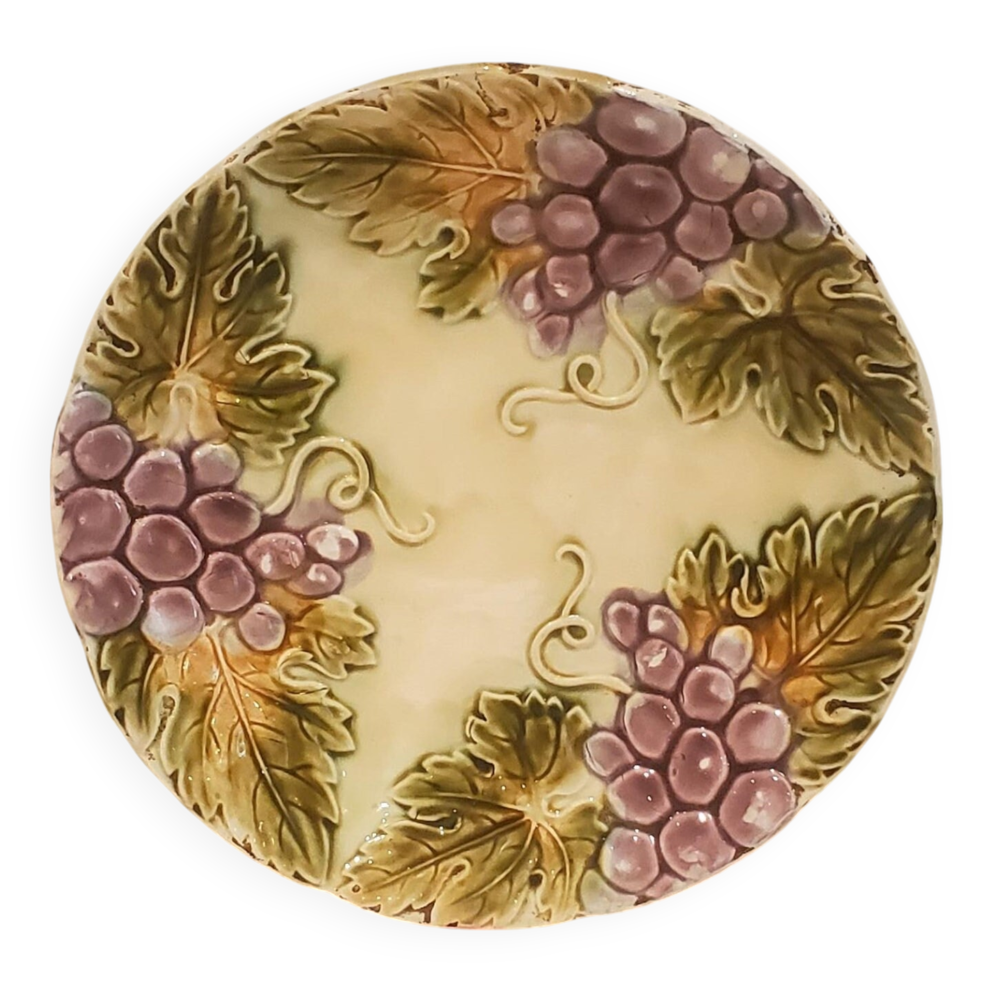 Antique slip plate – Vine leaves and bunches of grapes