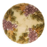 Antique slip plate – Vine leaves and bunches of grapes