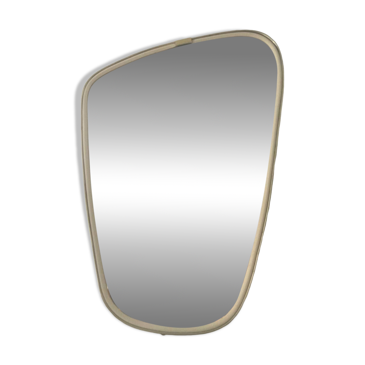 Asymmetrical free-form mirror from the 70s