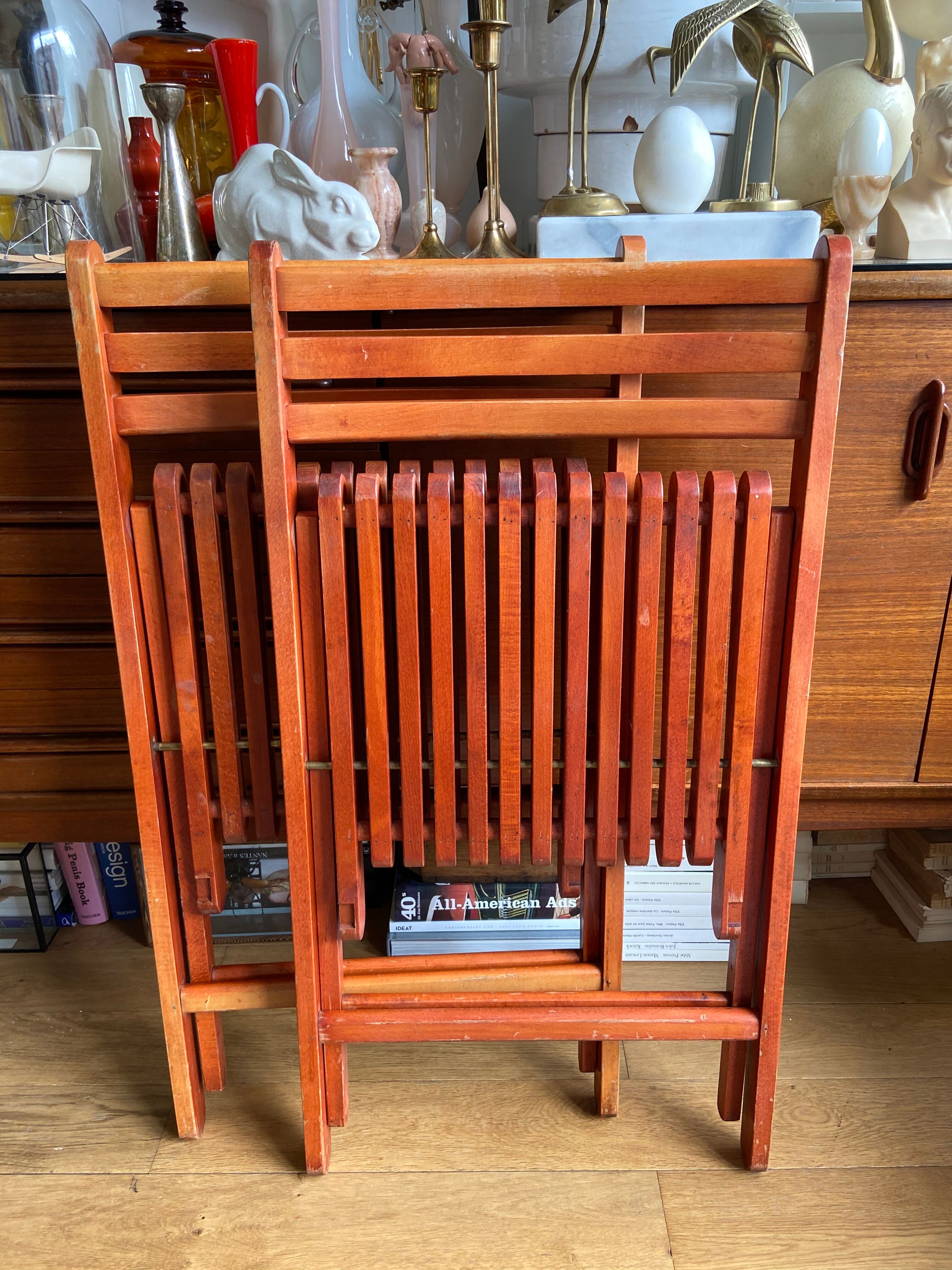 Paire de chaises pliantes en bois