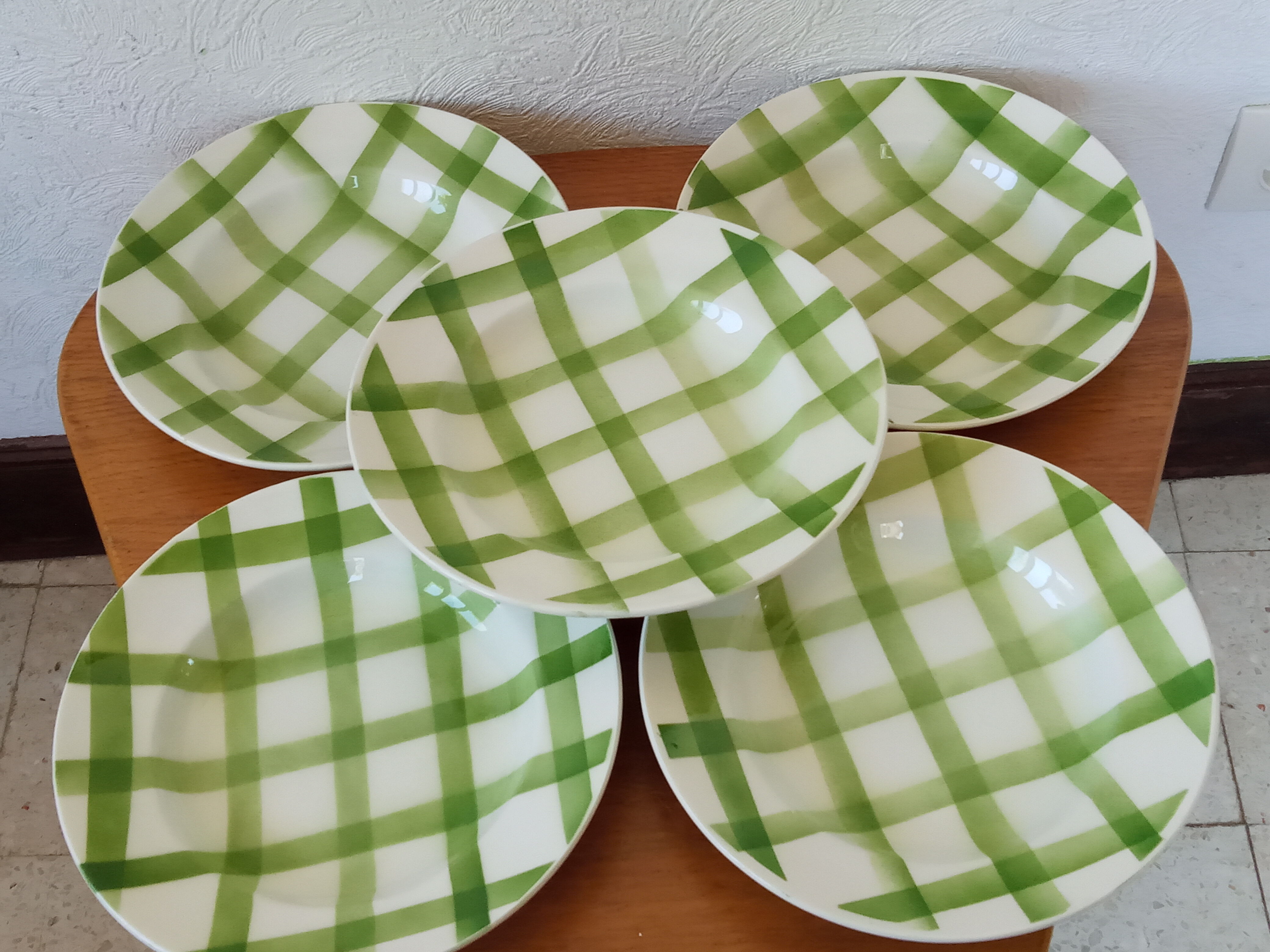 Cinq assiettes creuses de Moulin des Loups Orchies