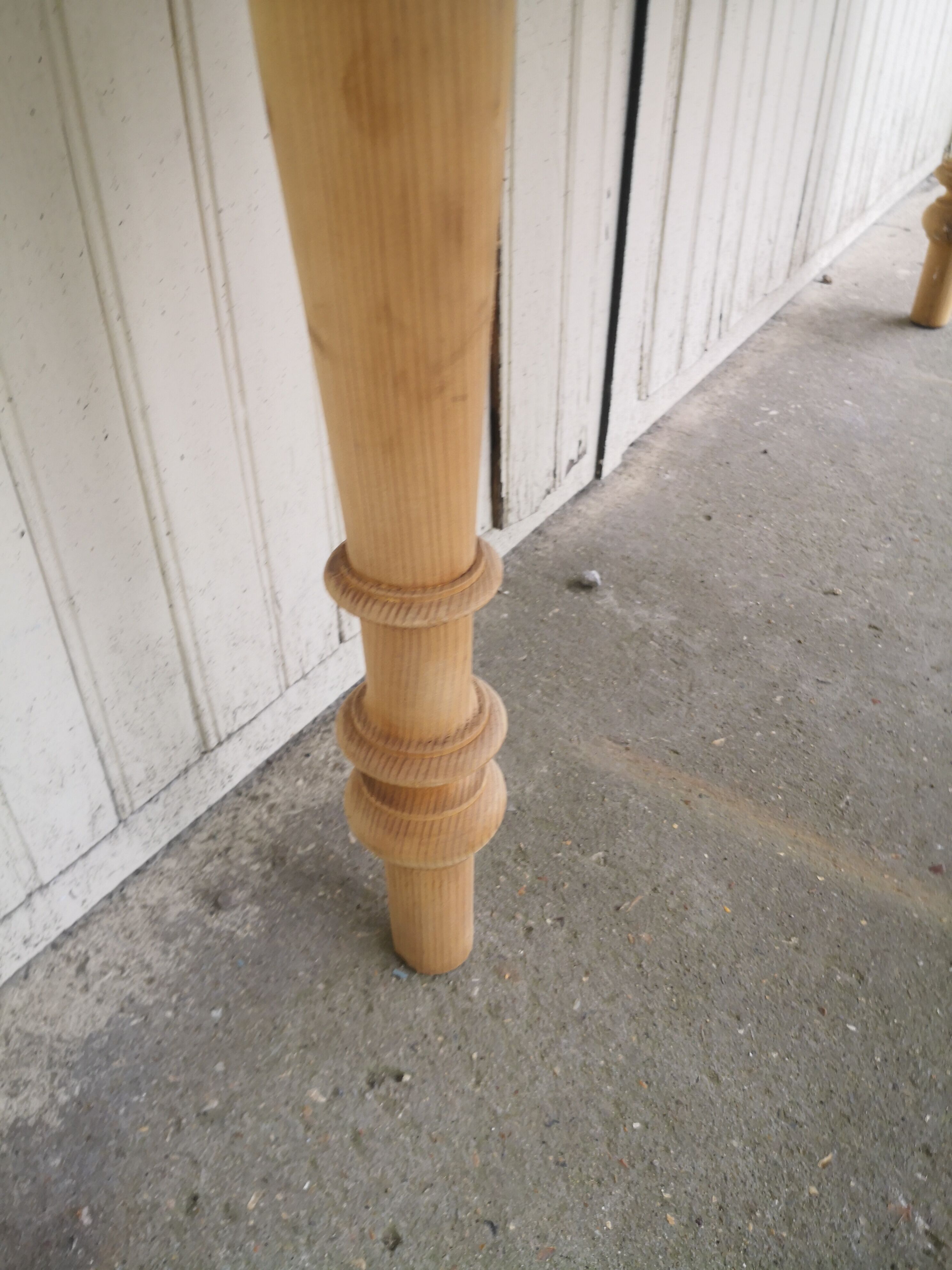 wooden dining table, vintage, turned legs, firm table style