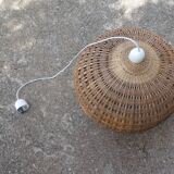 Suspension boule en paille de rotin