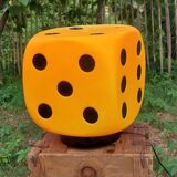 Space age lamp "dice" to play