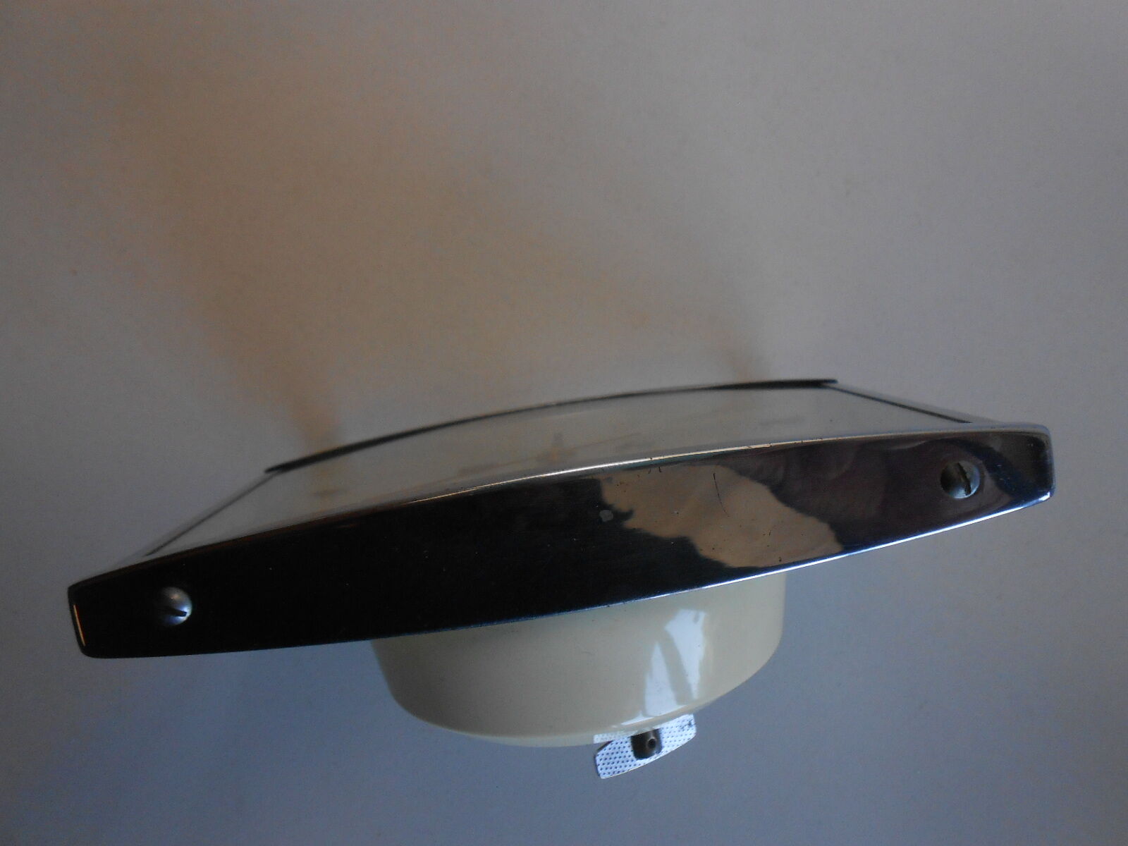 Reveil diamond vintage bakelite chrome