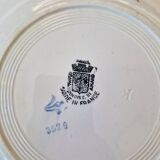 Set of 8 Saint Amandinoise flat plates model 3529