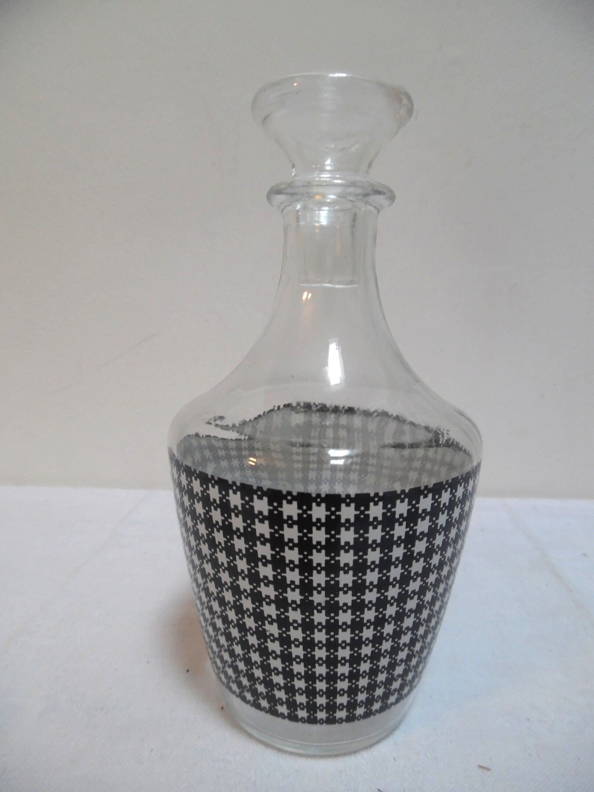 Decanter and eight glasses year 50