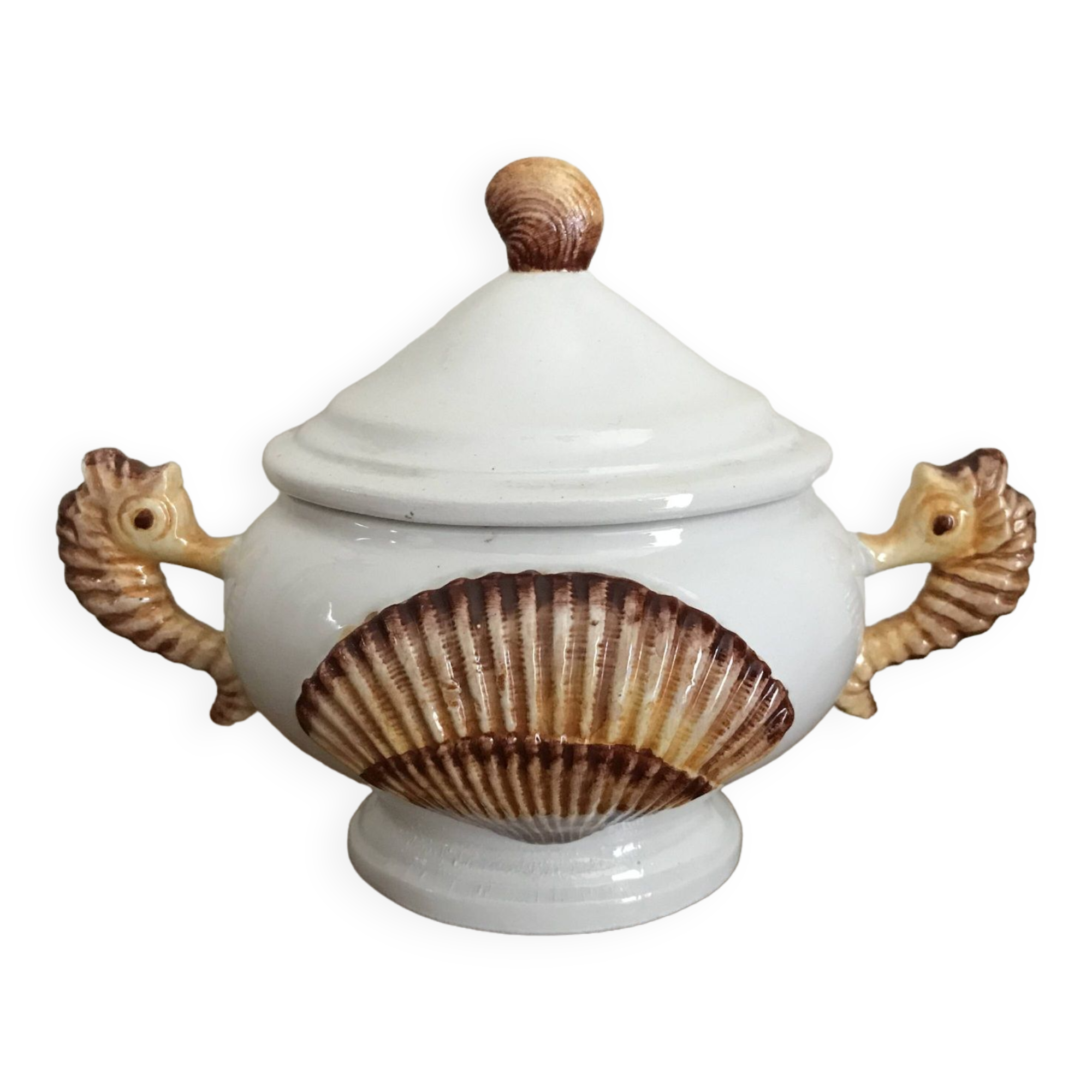 Zoomorphic covered pot decorated with seahorses