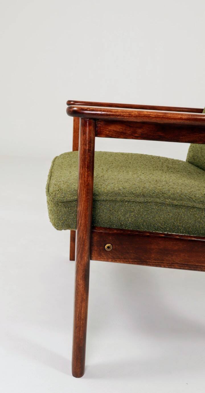 Fauteuil rétro en tissu boucle vert, forme ergonomique