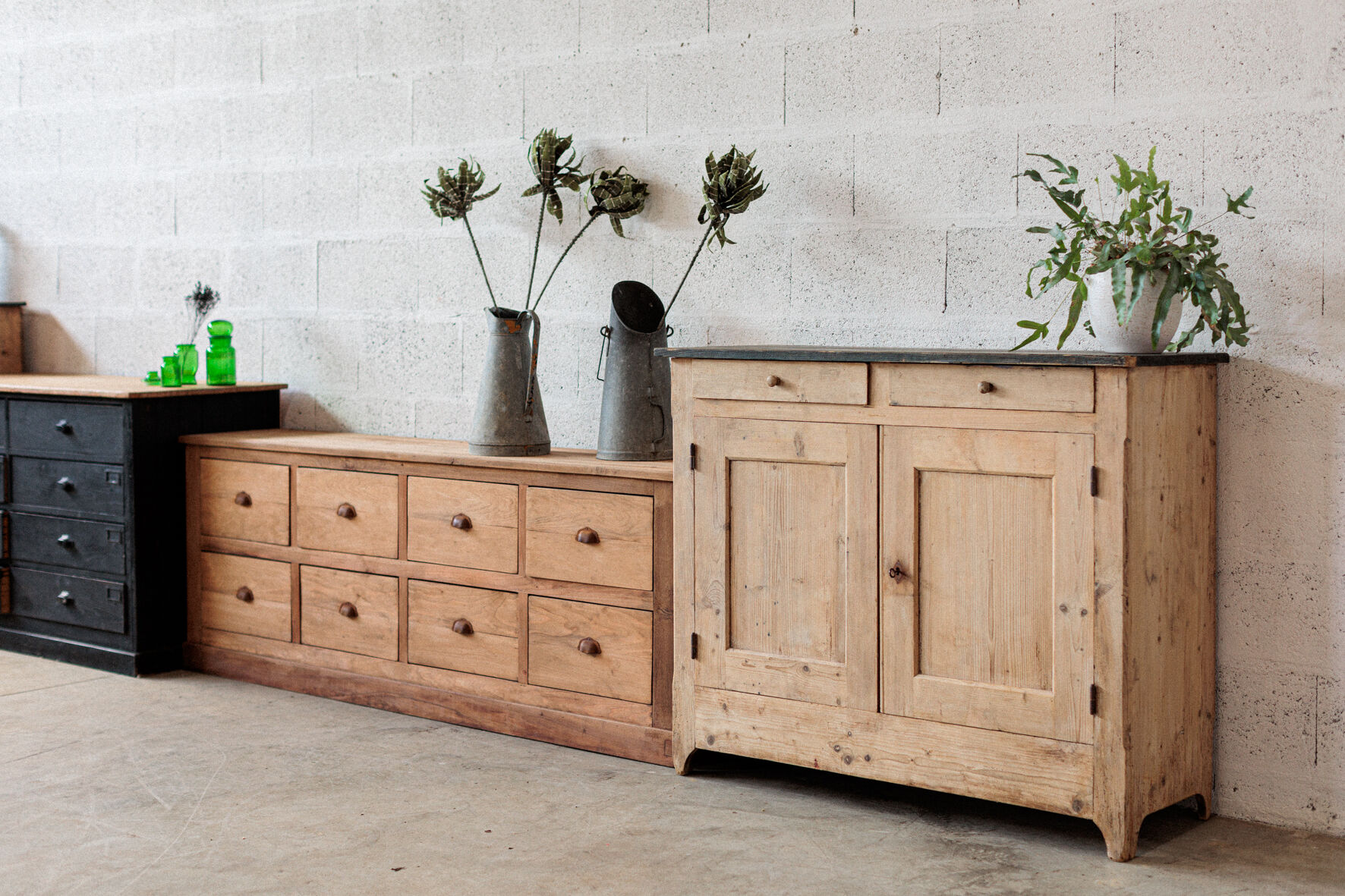 Parisian buffet in raw wood "peach"