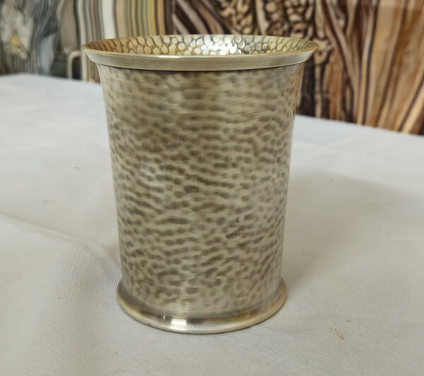 Timbale / gobelet Christian Dior en métal martelé, vintage, signé