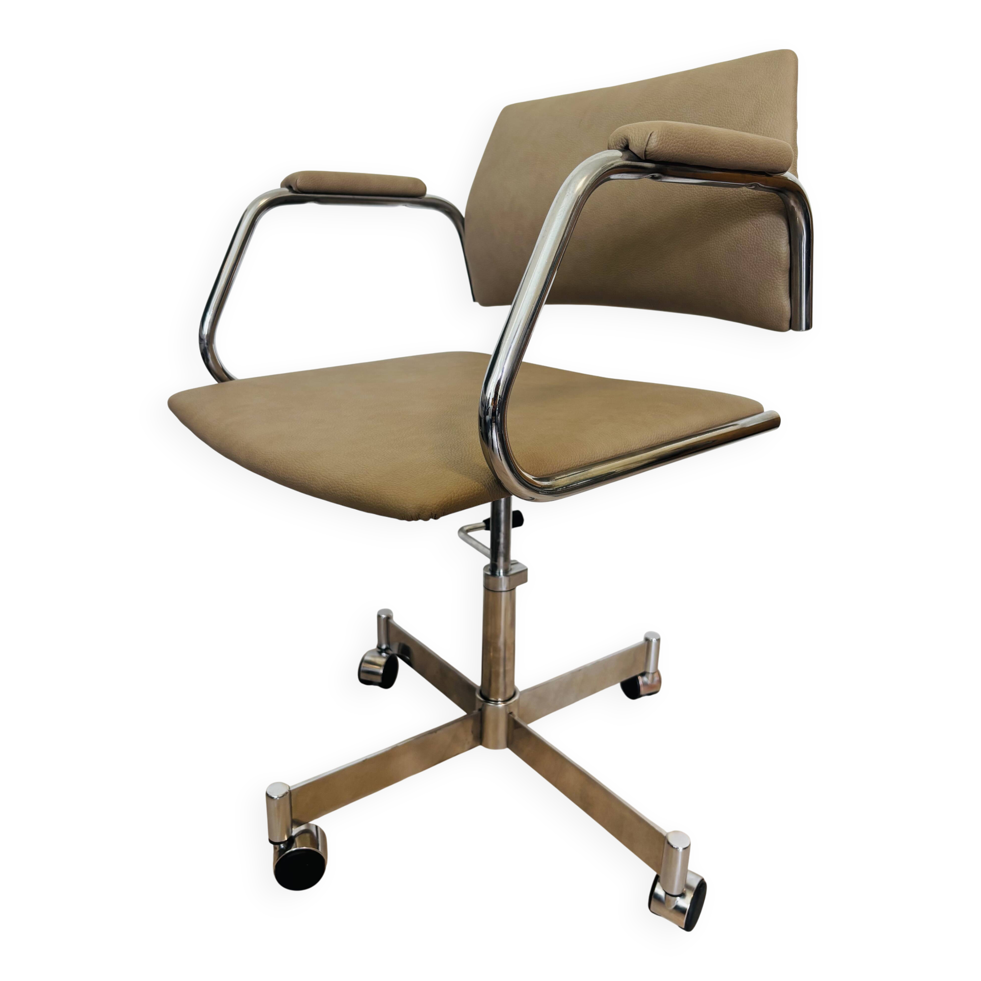 Chaise de bureau vintage beige clair par Kovona, Tchécoslovaquie, années 1970