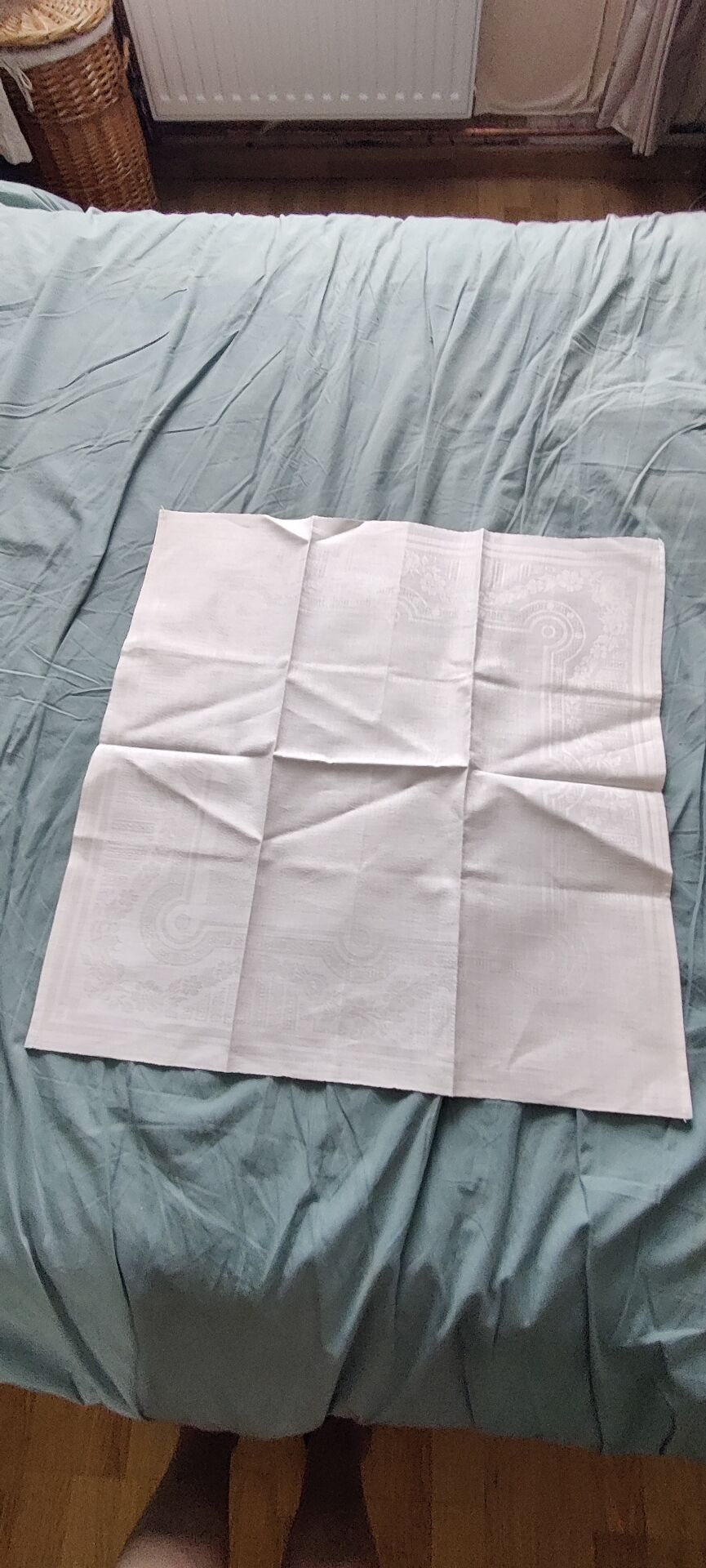 Damask white tablecloth and napkins
