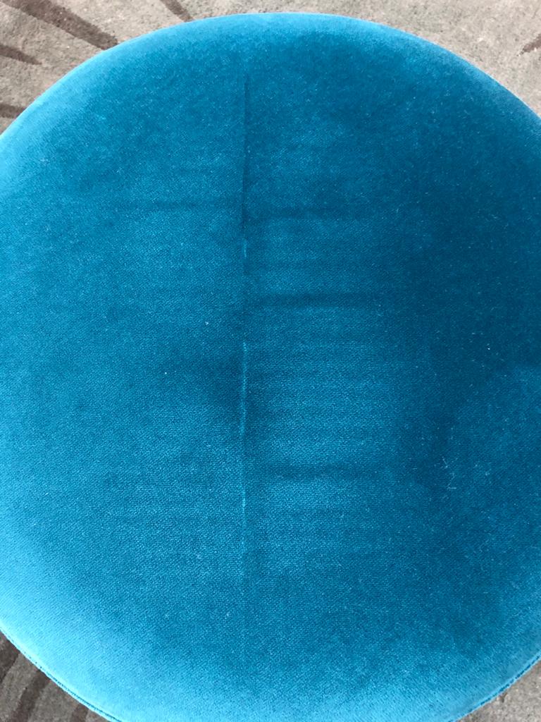 Stool velvet blue duck Red Edition