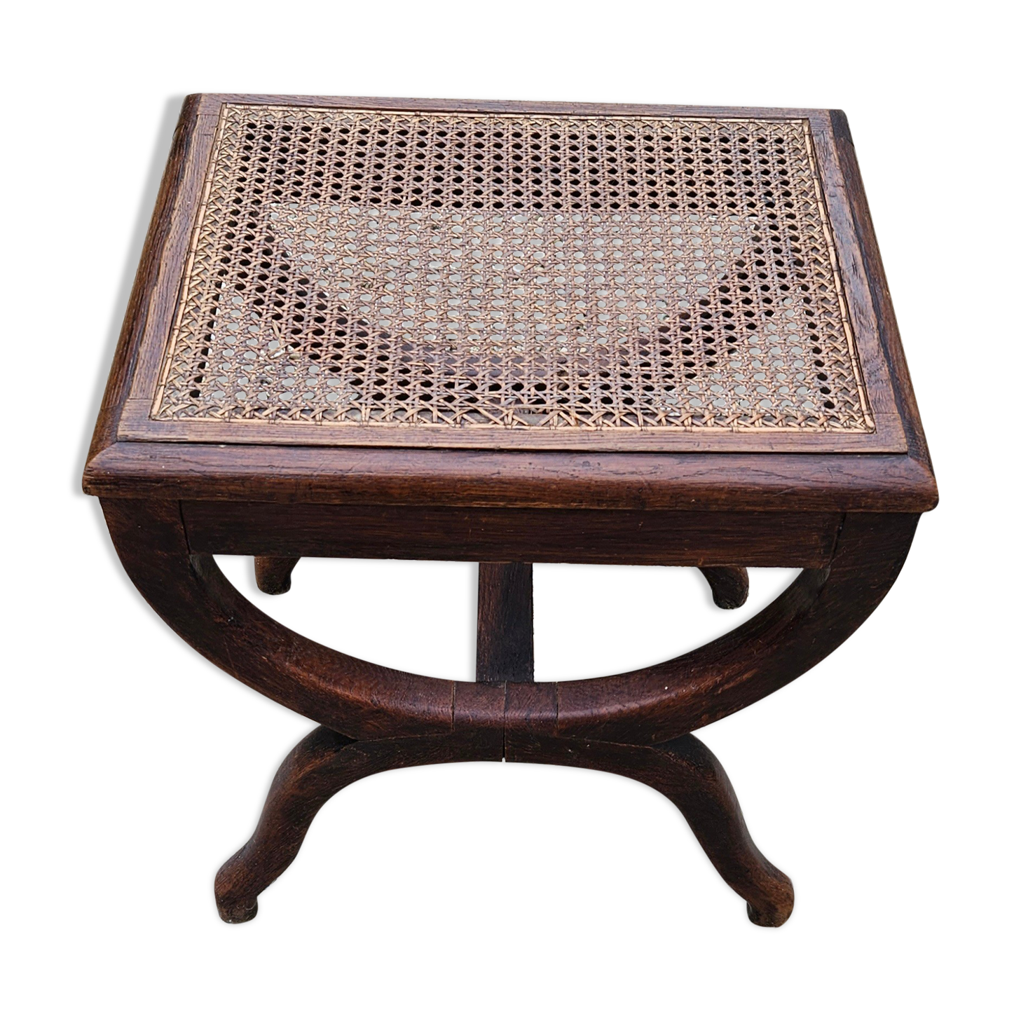 Cross-footed cane stool