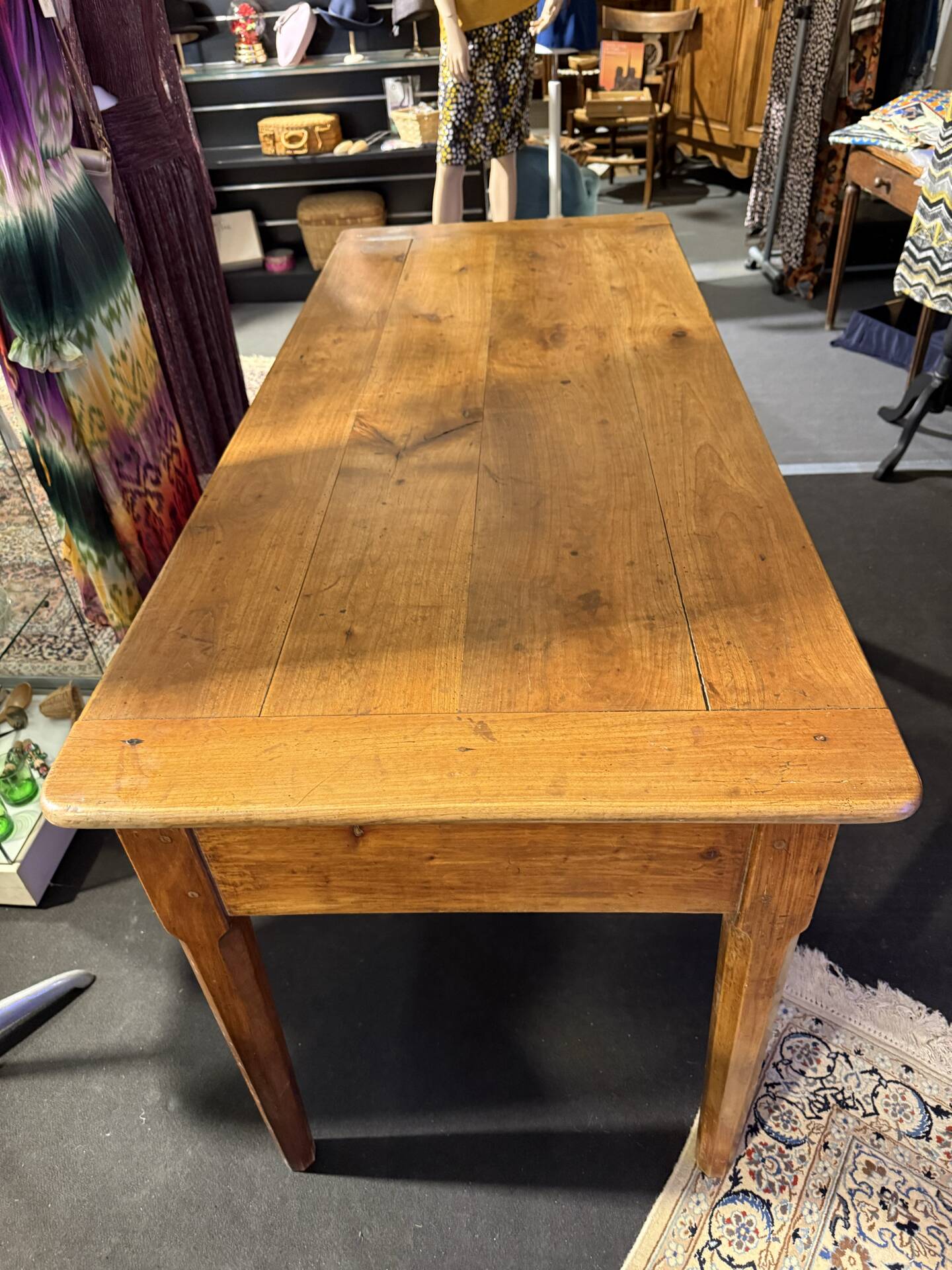 Farm table