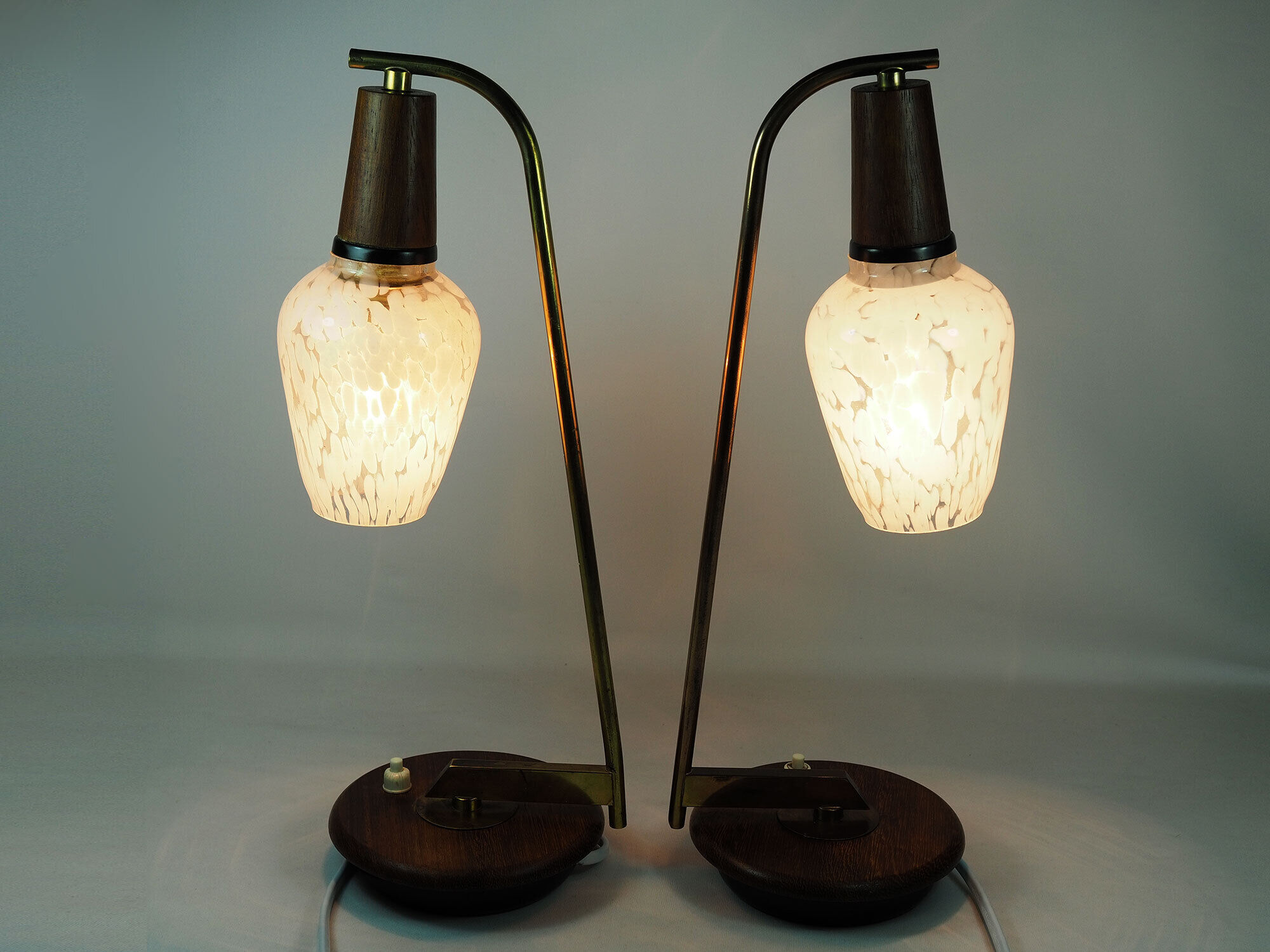Paire de lampes de table scandinaves du milieu du siècle - Laiton