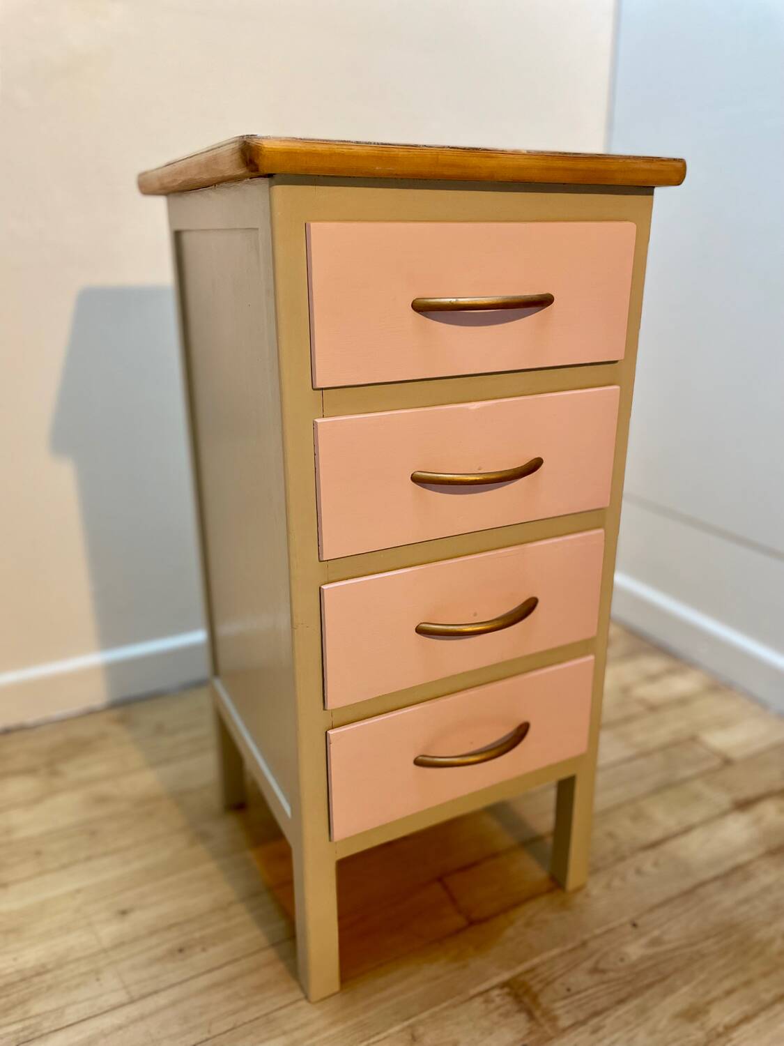 Beige and pale pink revamped 4-drawer bedside table