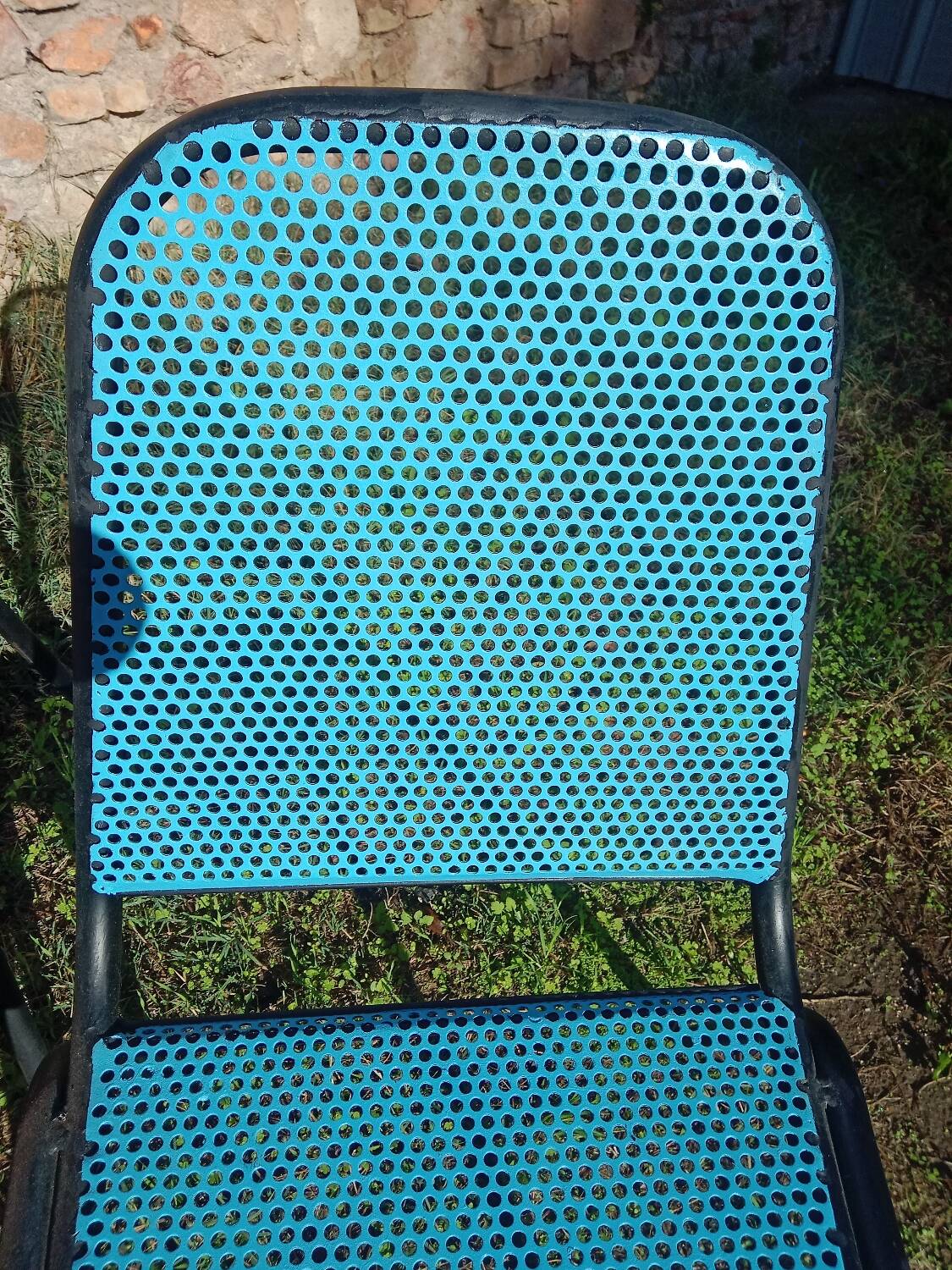 Chaise métal ajourées