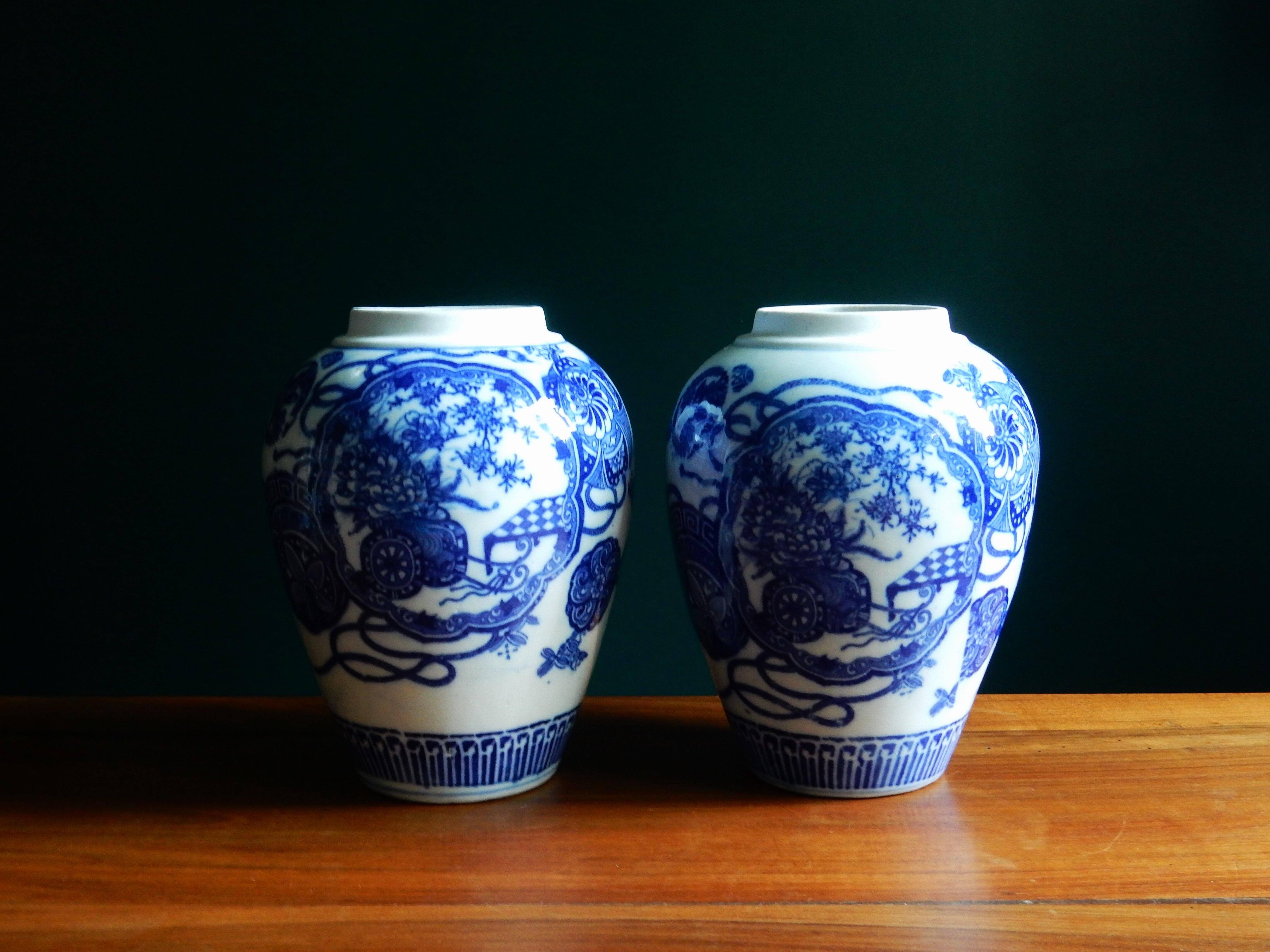 Pair of blue and white chinese vases