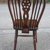 Set of 6 Windsor chairs