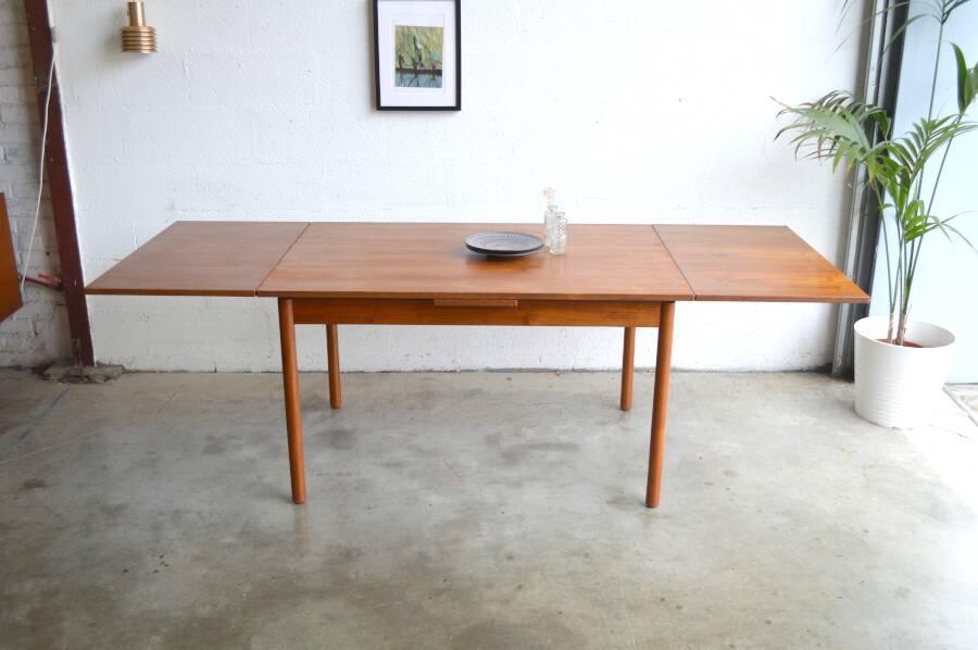 Teak table with Italian extensions 125cm